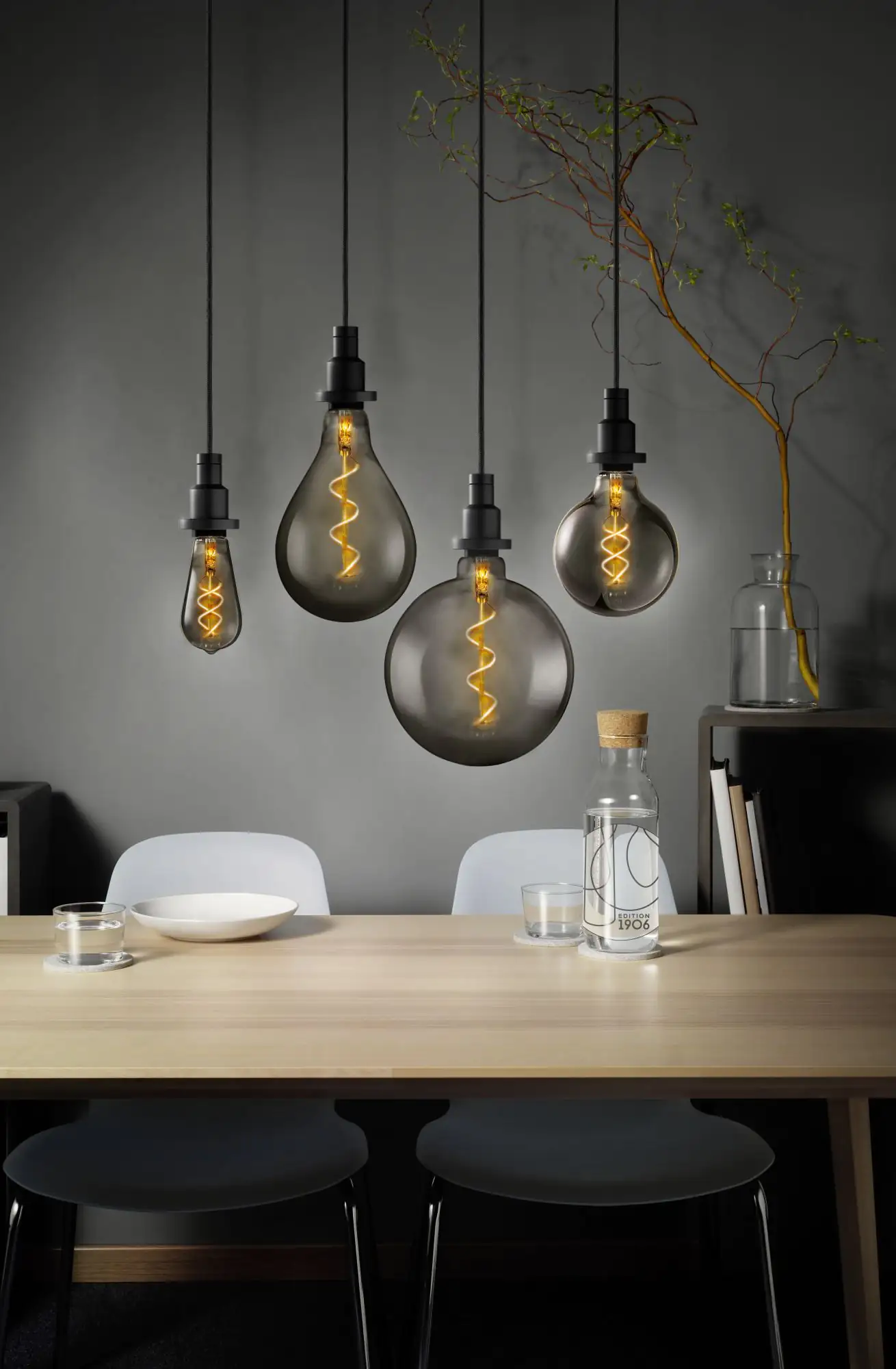 Osram LED Leuchtmittel Vintage 1906 Globe 15 E27 4W warmweiß, rauch klar