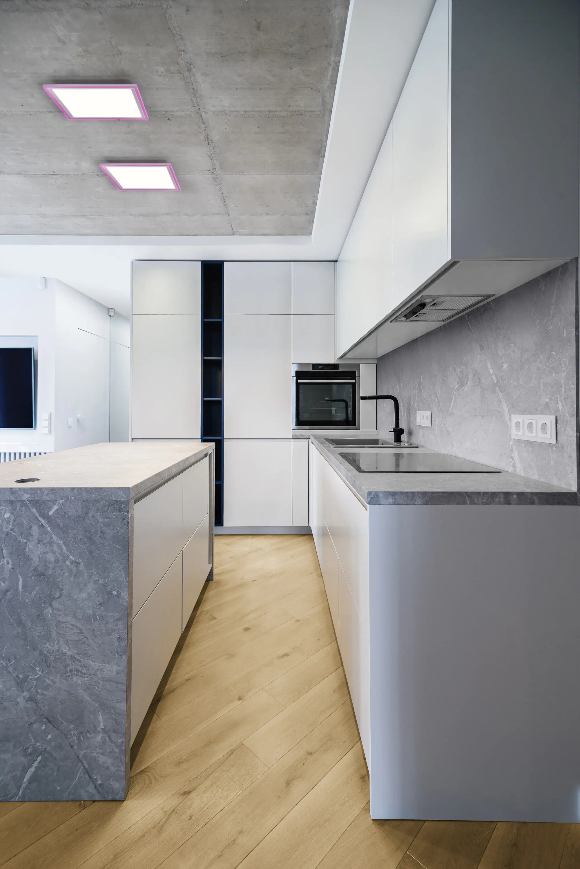 Ledvance Smart+ LED Deckenleuchte Planon+ weiß 29,5 x 29,5 cm 18 W RGBW