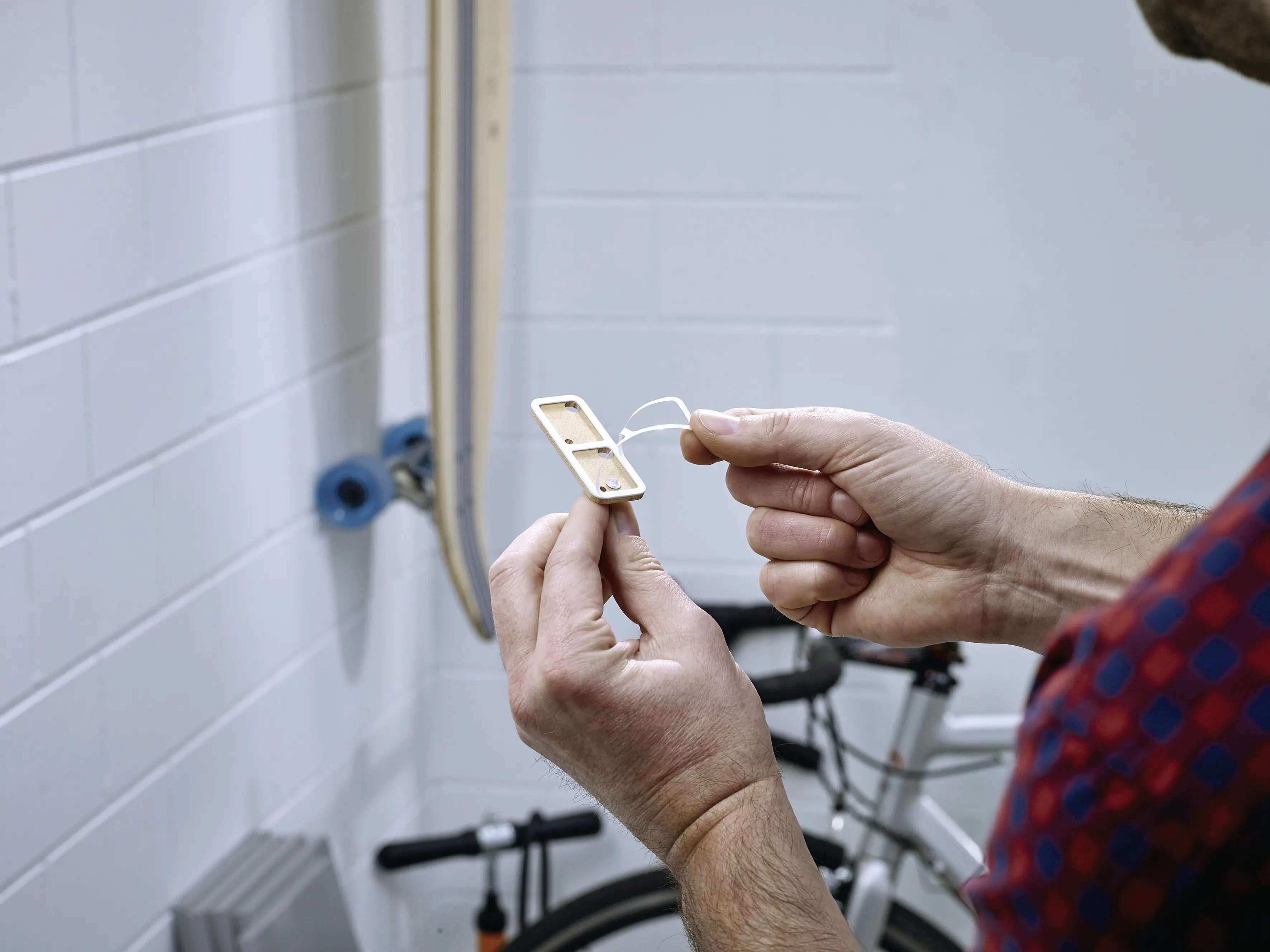 tesa Klebeschraube Traglast 10 kg, 2 Stück