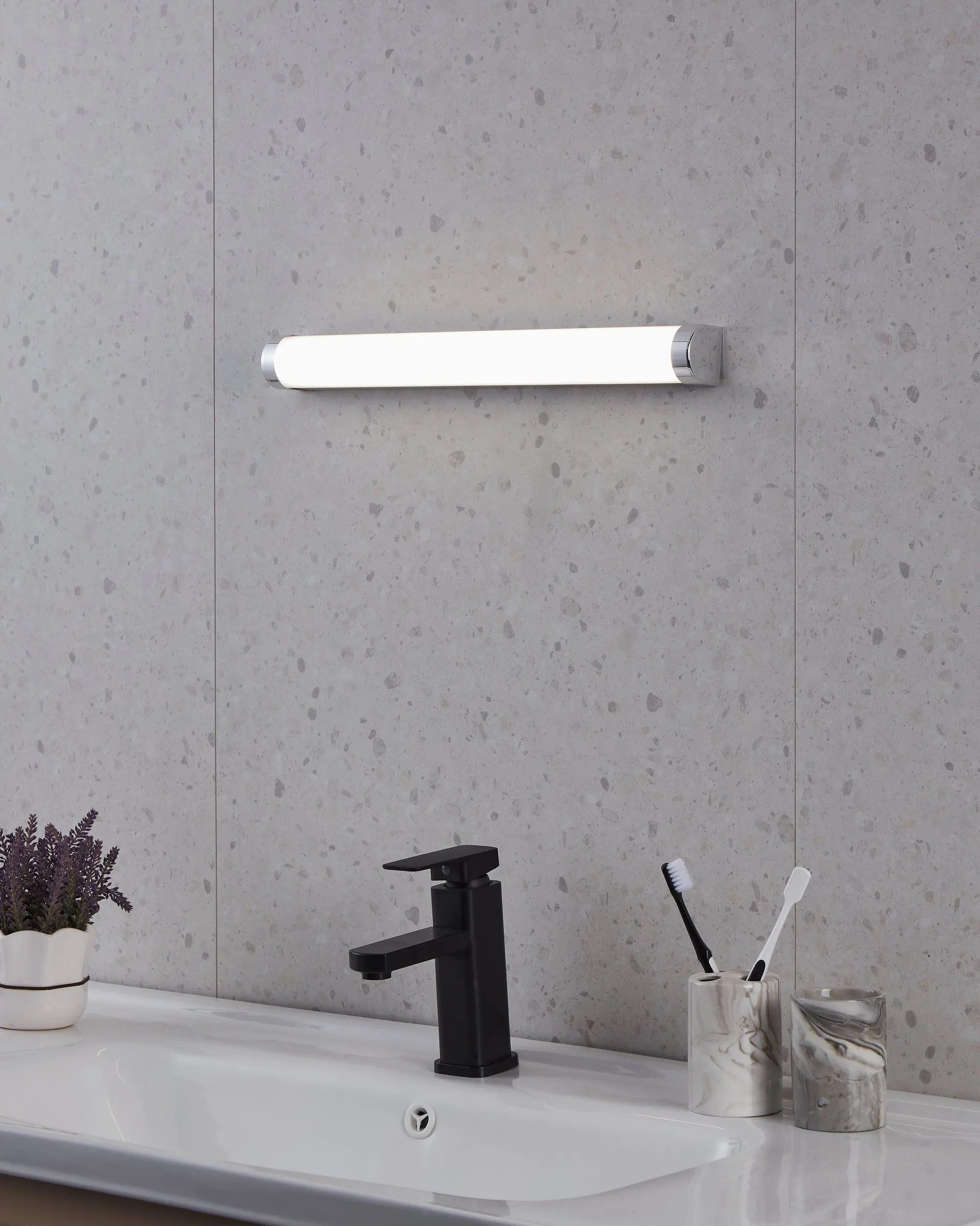 Eglo LED Spiegelleuchte Tragacete 1 silber-chrom 45 x 4,5 cm neutralweiß