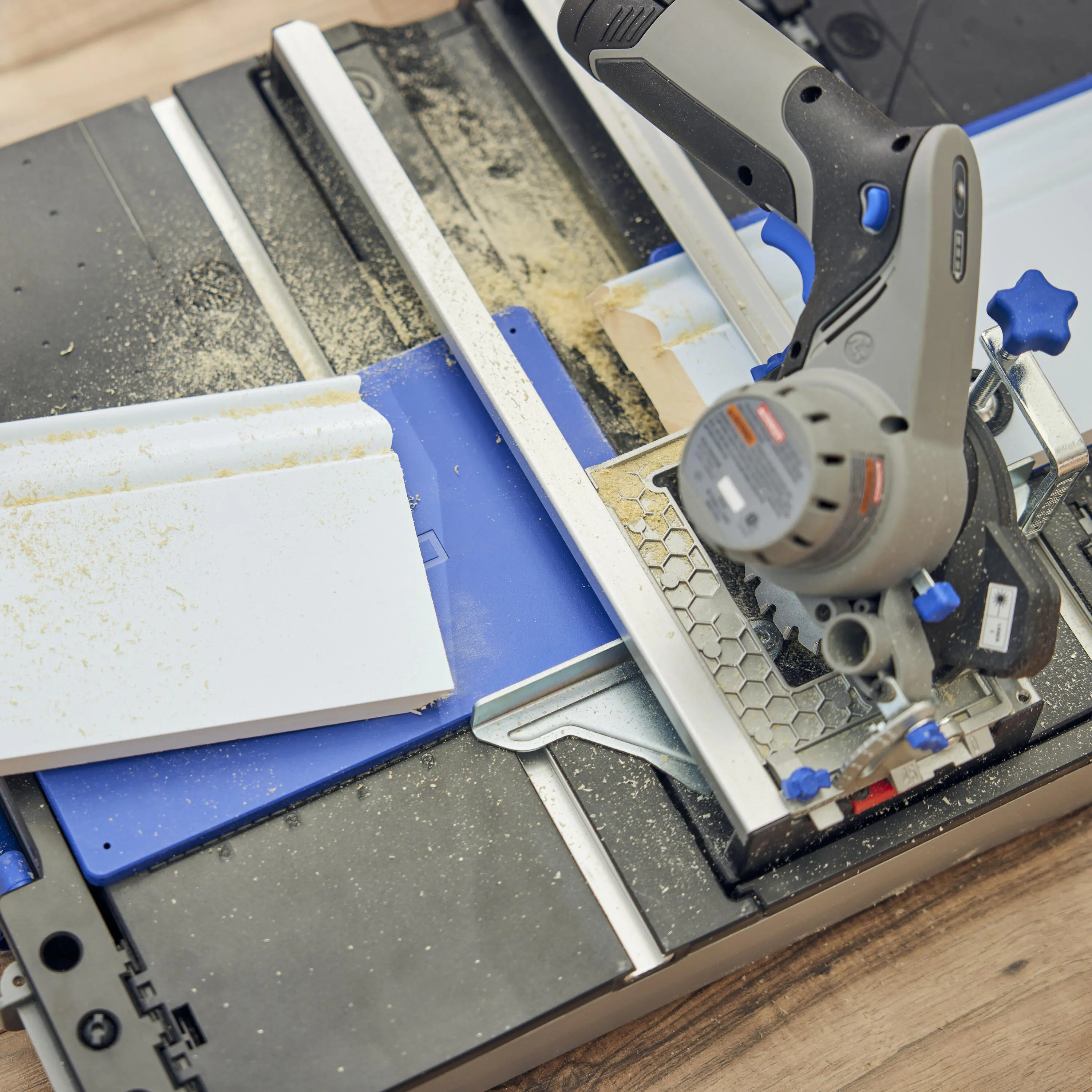 Dremel Blueprint Mobile Sägestation CS12V-S1C Kreissäge + Sägetisch-Koffer Dremel Blueprint Mobile Sägestation CS12V-S1C Kreissäge + Sägetisch-Koffer