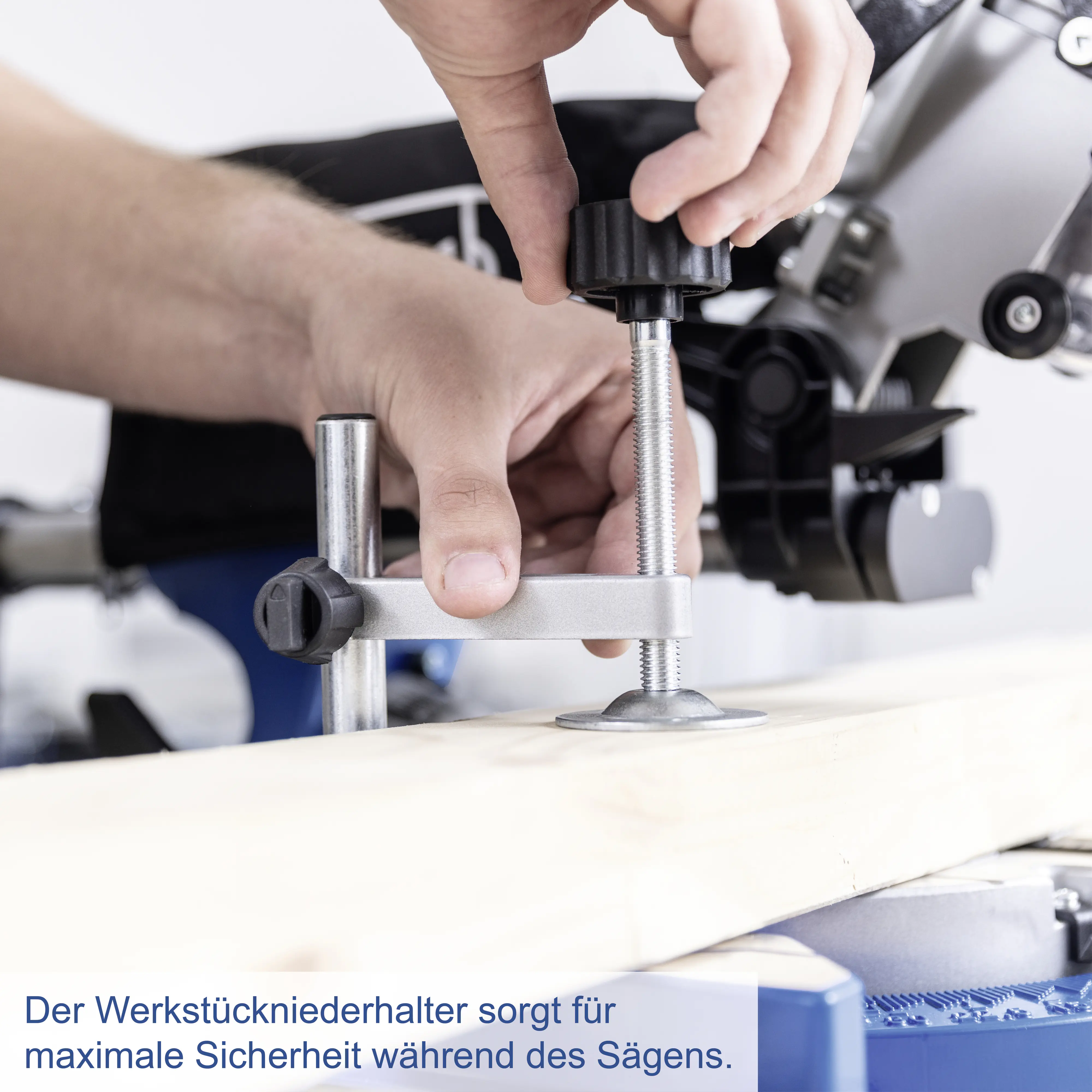 Scheppach Kappzugsäge HM216SPX mit LED-Schattenlicht & 2x Sägeblätter 2000 W
