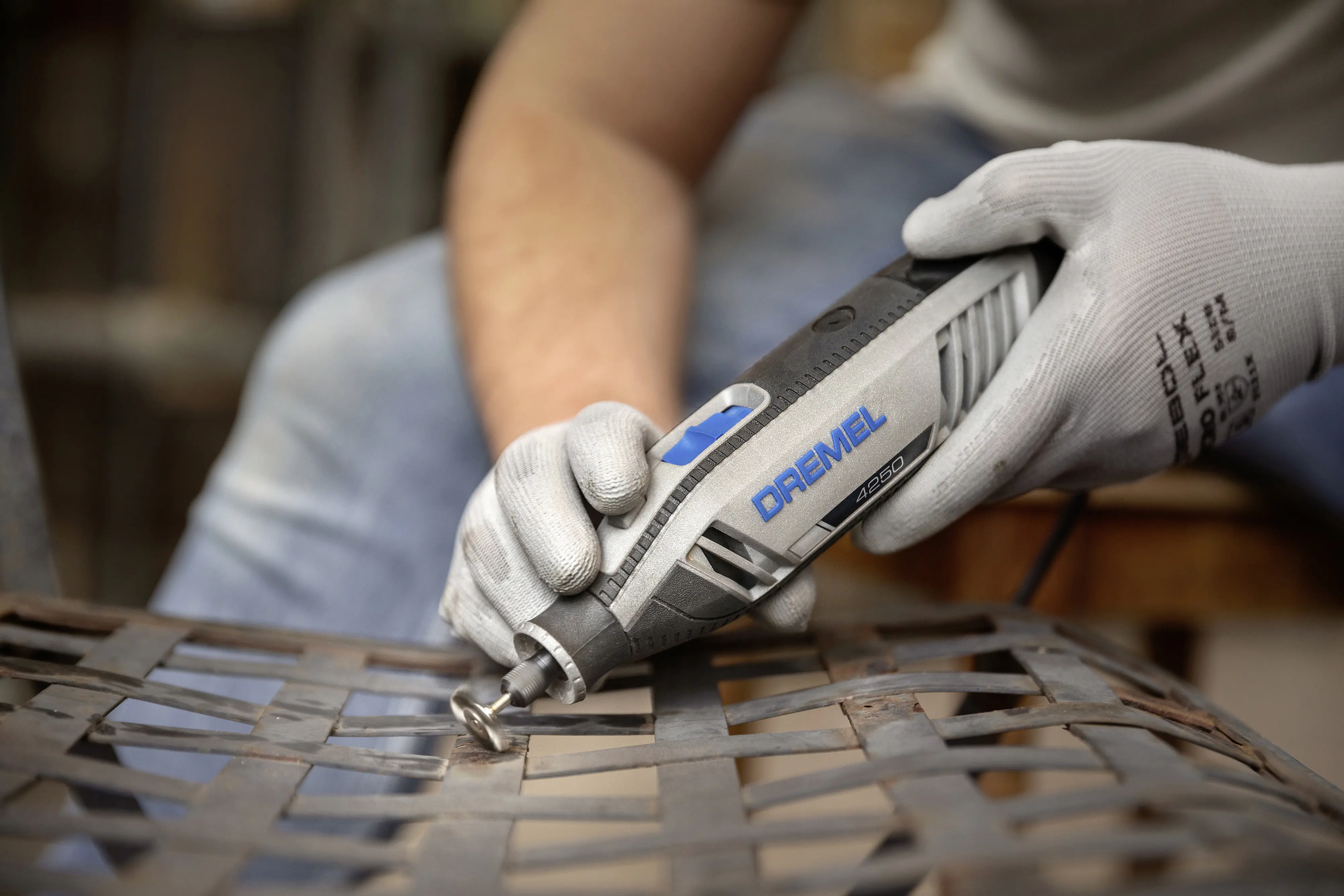 Dremel Multifunktionswerkzeug 4250-6/128 134-tlg mit Aufbewahrungskoffer