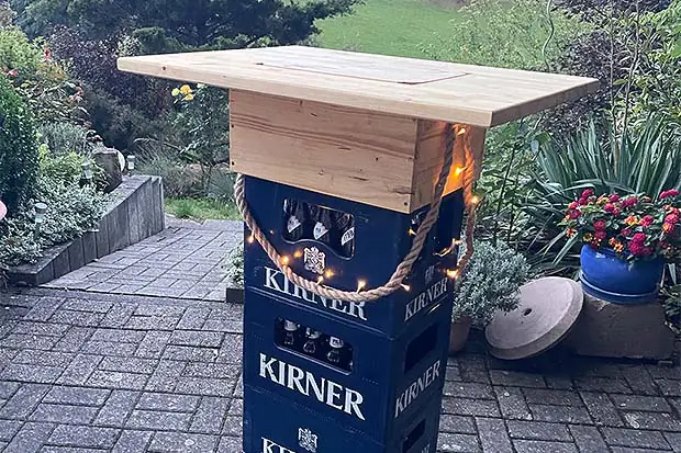 Bierkasten-Stehtisch