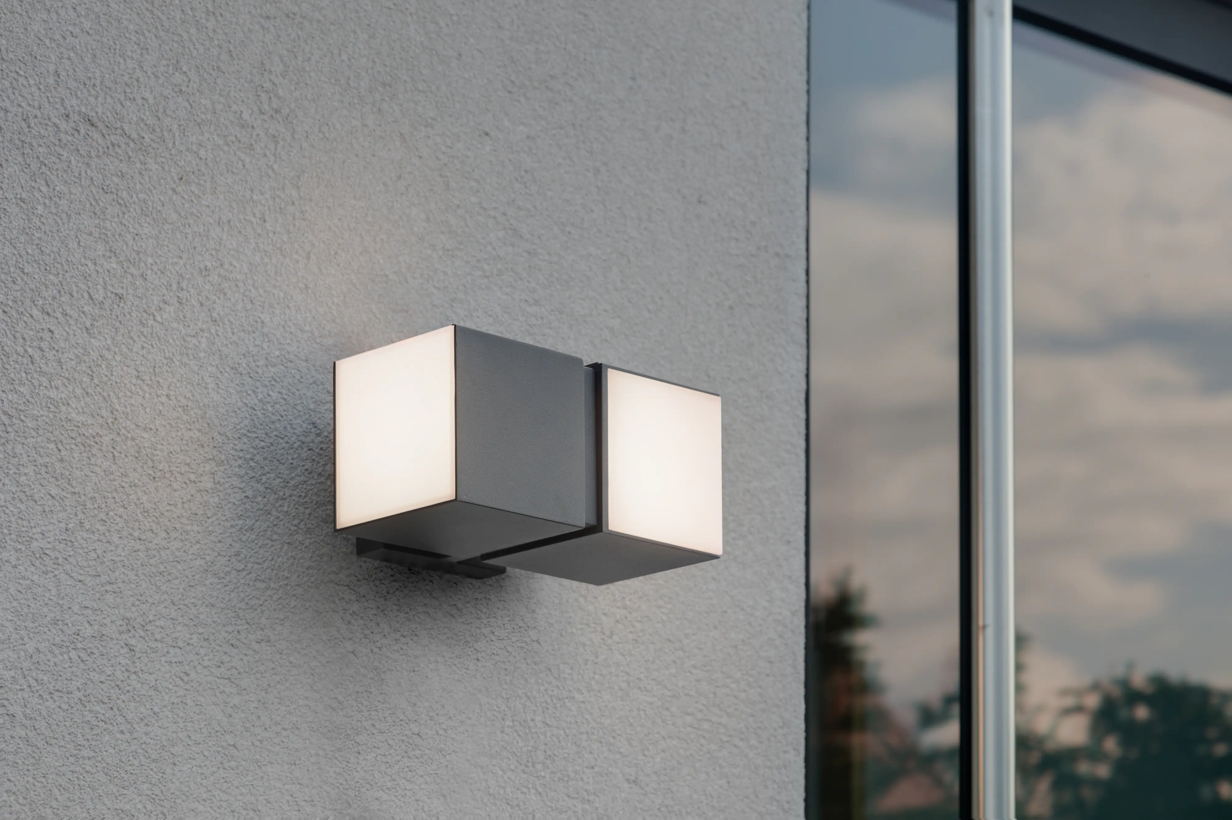 LUTEC LED Außenleuchte CUBA 2 x 500 Lumen anthrazit/weiß LUTEC LED Außenleuchte CUBA 2 x 500 Lumen anthrazit/weiß