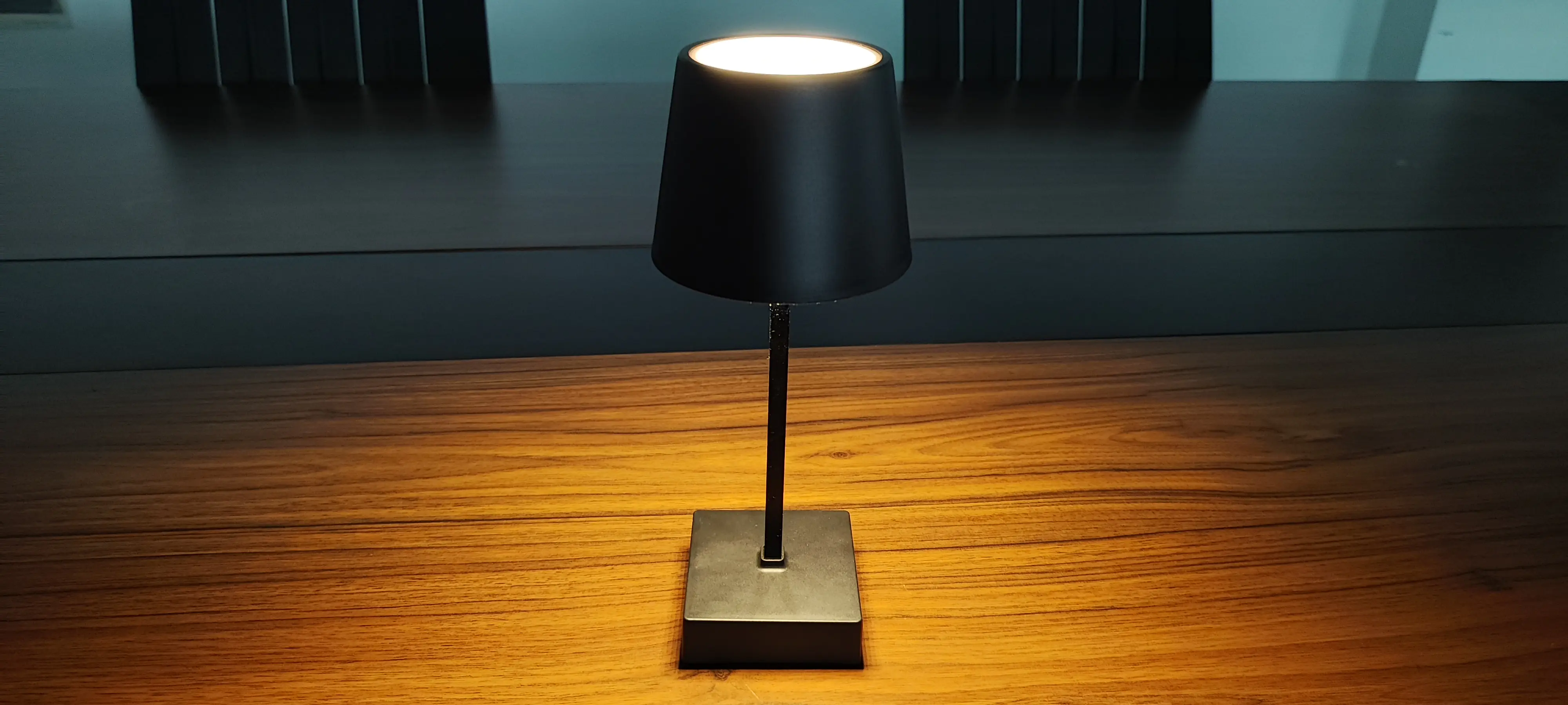 LED Tischleuchte Joy schwarz mit Akku warmweiß