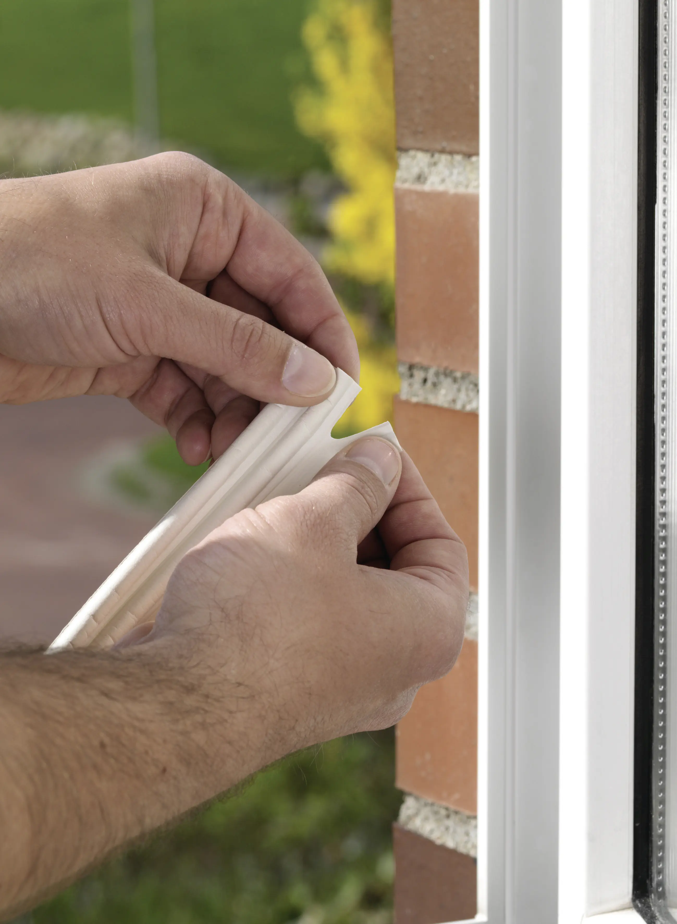 tesa Insulation P-Profil Classic 6 m, weiß