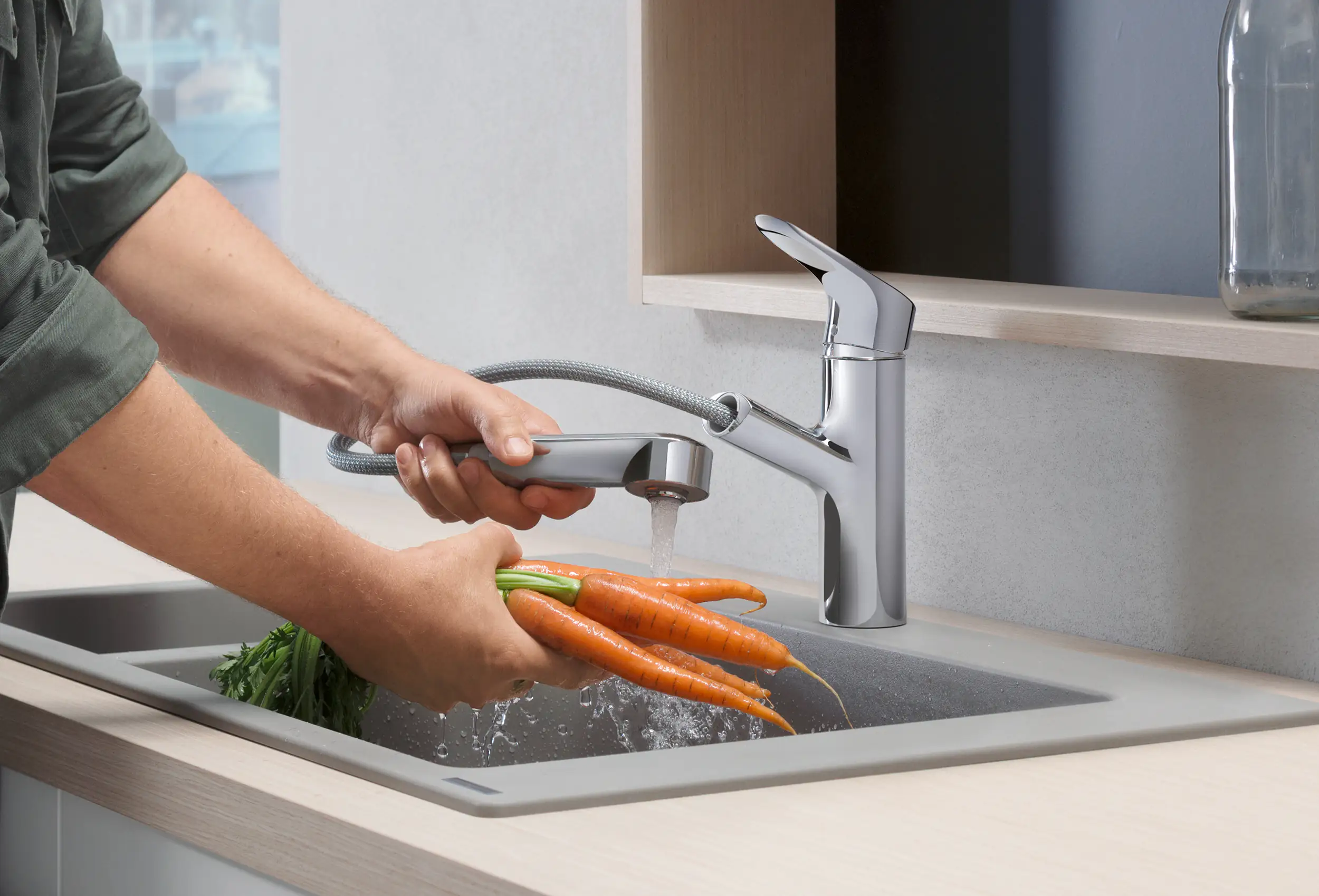 Hansgrohe Küchenarmatur Focus M43 150 mit herausziehbarer Handbrause