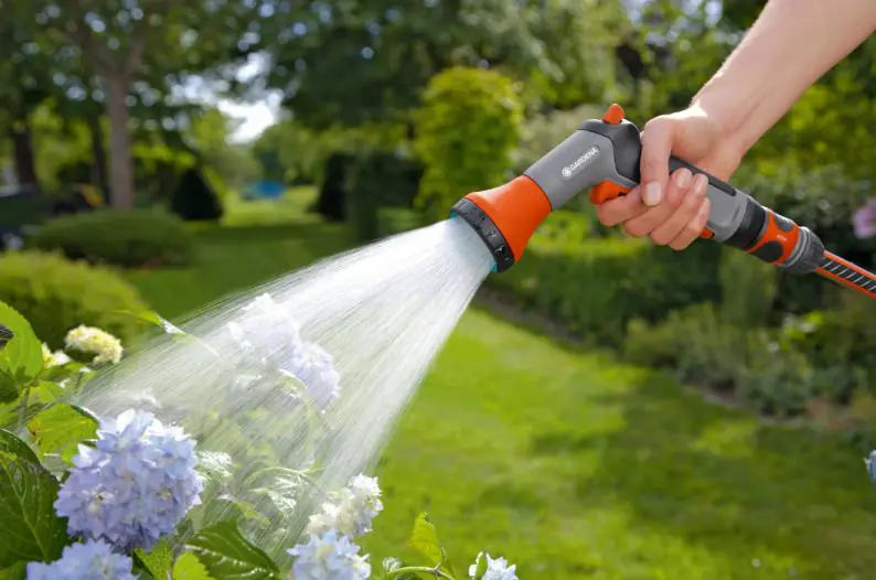 Gardena Bewässerungsbrausen-Set Classic für Schlauchanschluss und Bewässerung