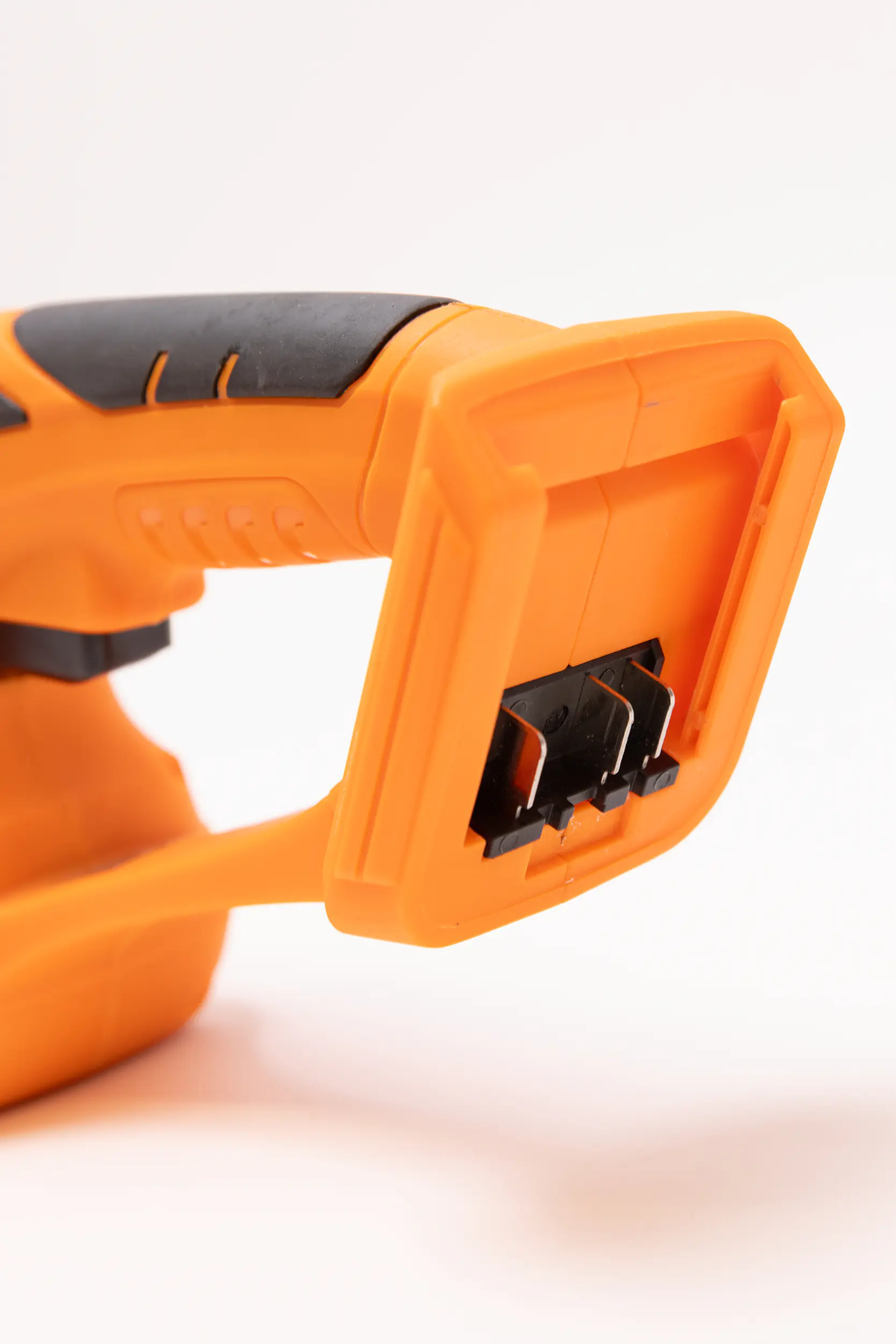 Primaster Akku-Gras- und Strauchschere PMGBS 20 20 Volt ohne Akku und Ladegerät Primaster Akku-Gras- und Strauchschere PMGBS 20 20 Volt ohne Akku und Ladegerät