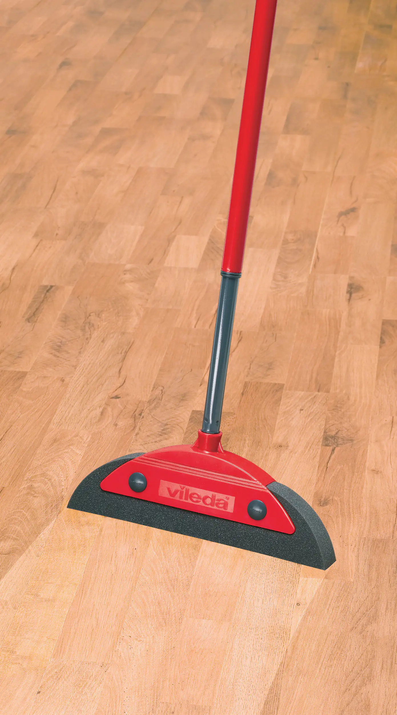 4003790014697_4 Vileda Schaumstoffbesen Classic mit Teleskopstiel 75-130 cm