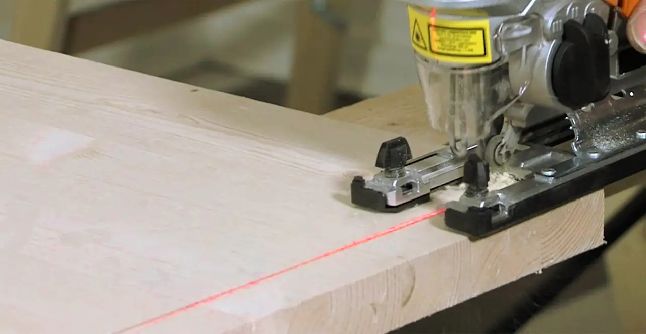 Primaster Pendelhubstichsäge PMPS800 800 W mit Laser-Markierhilfe Primaster Pendelhubstichsäge PMPS800 800 W mit Laser-Markierhilfe