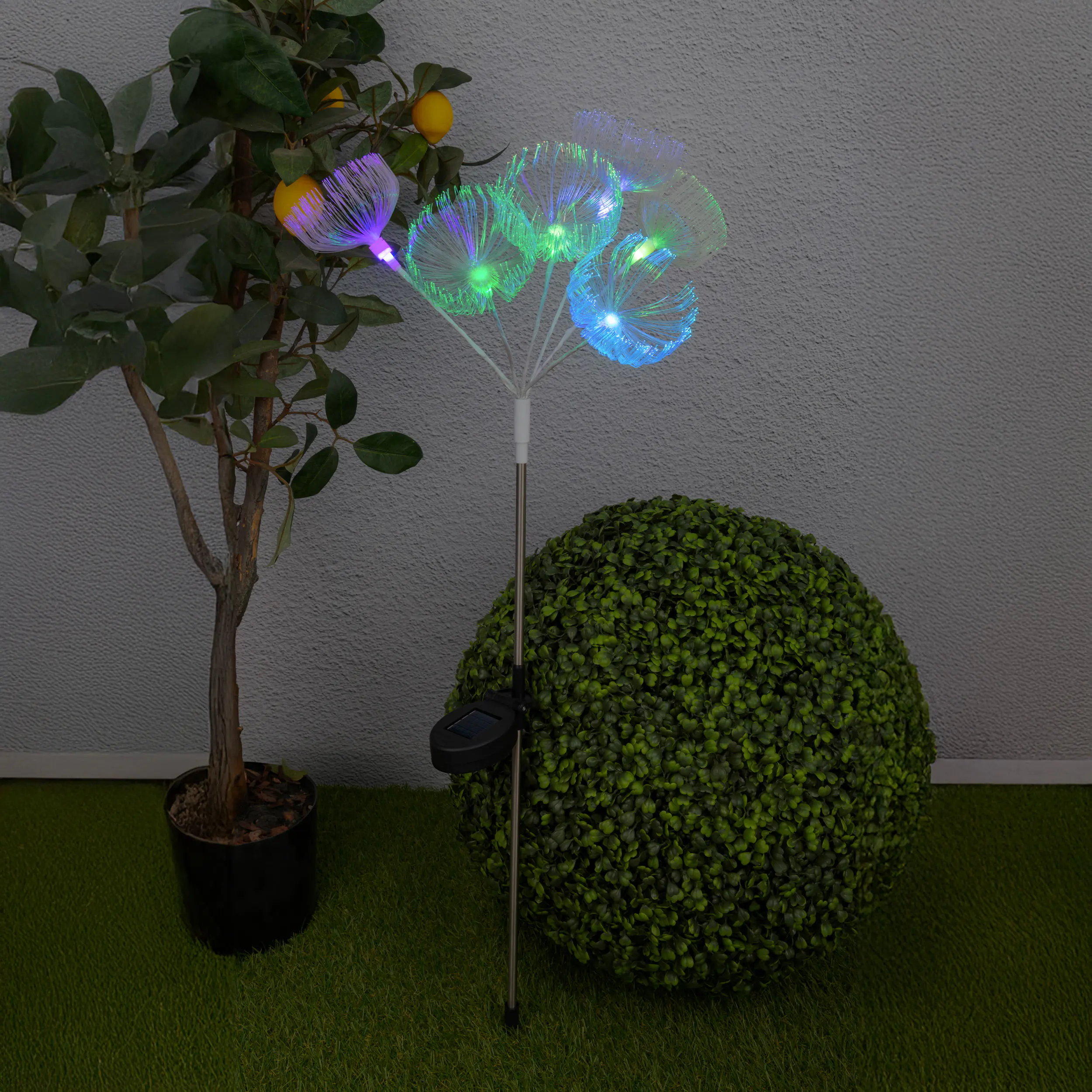 Light & More LED Solarleuchte Blumen weiß