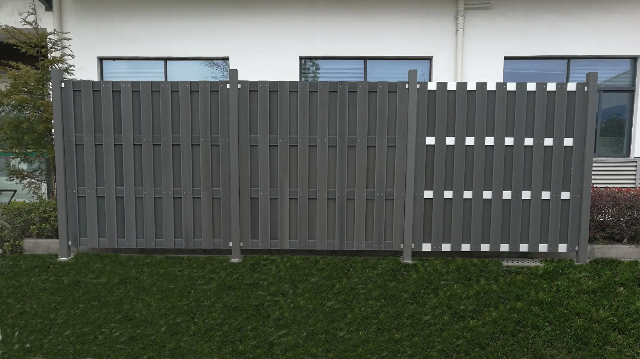 TrendLine Sichtschutzelement WPC grau, 180 x 180 cm, Alu Querstrebe