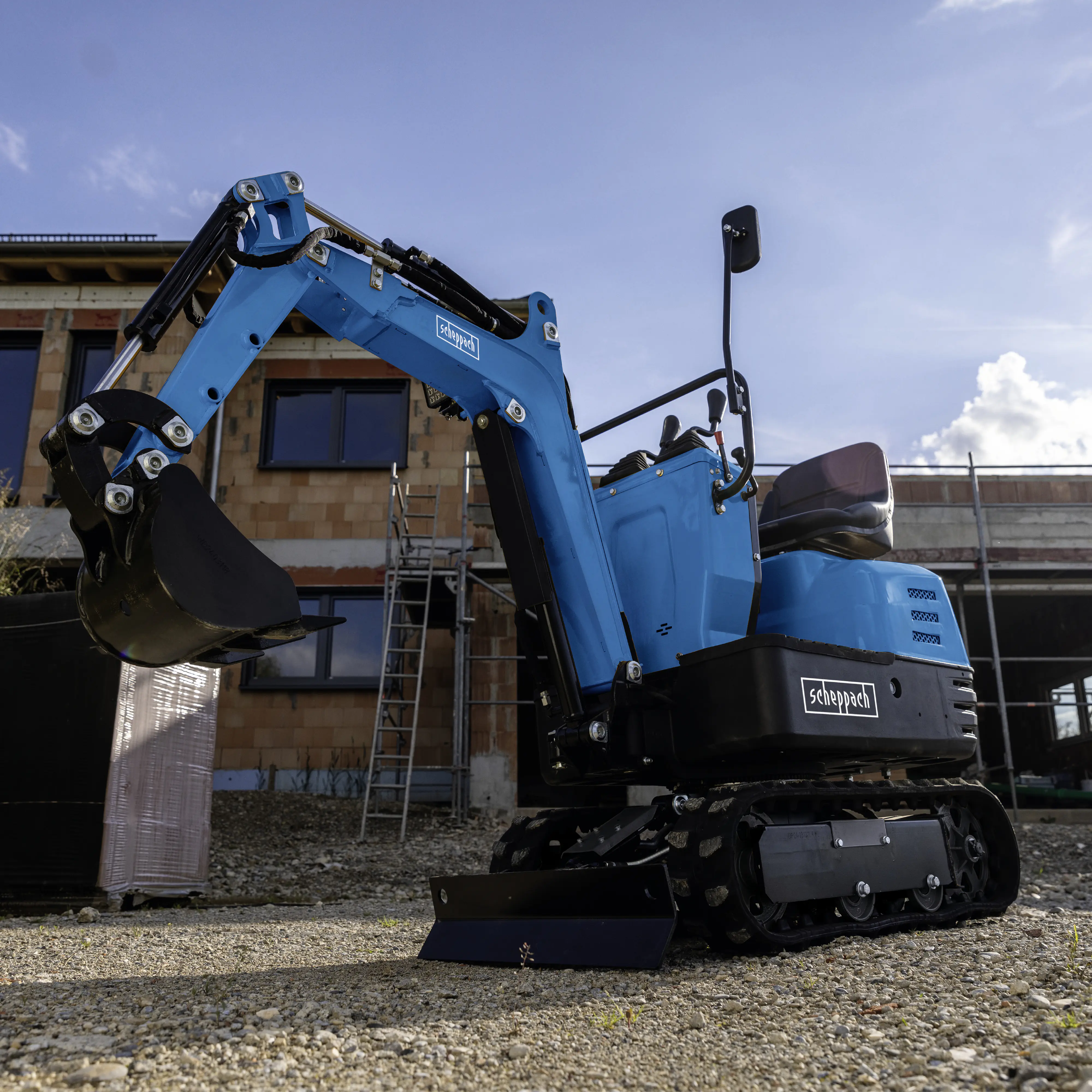 Scheppach Mini-Bagger EXC815 69 cm Spurbreite 8,5 PS