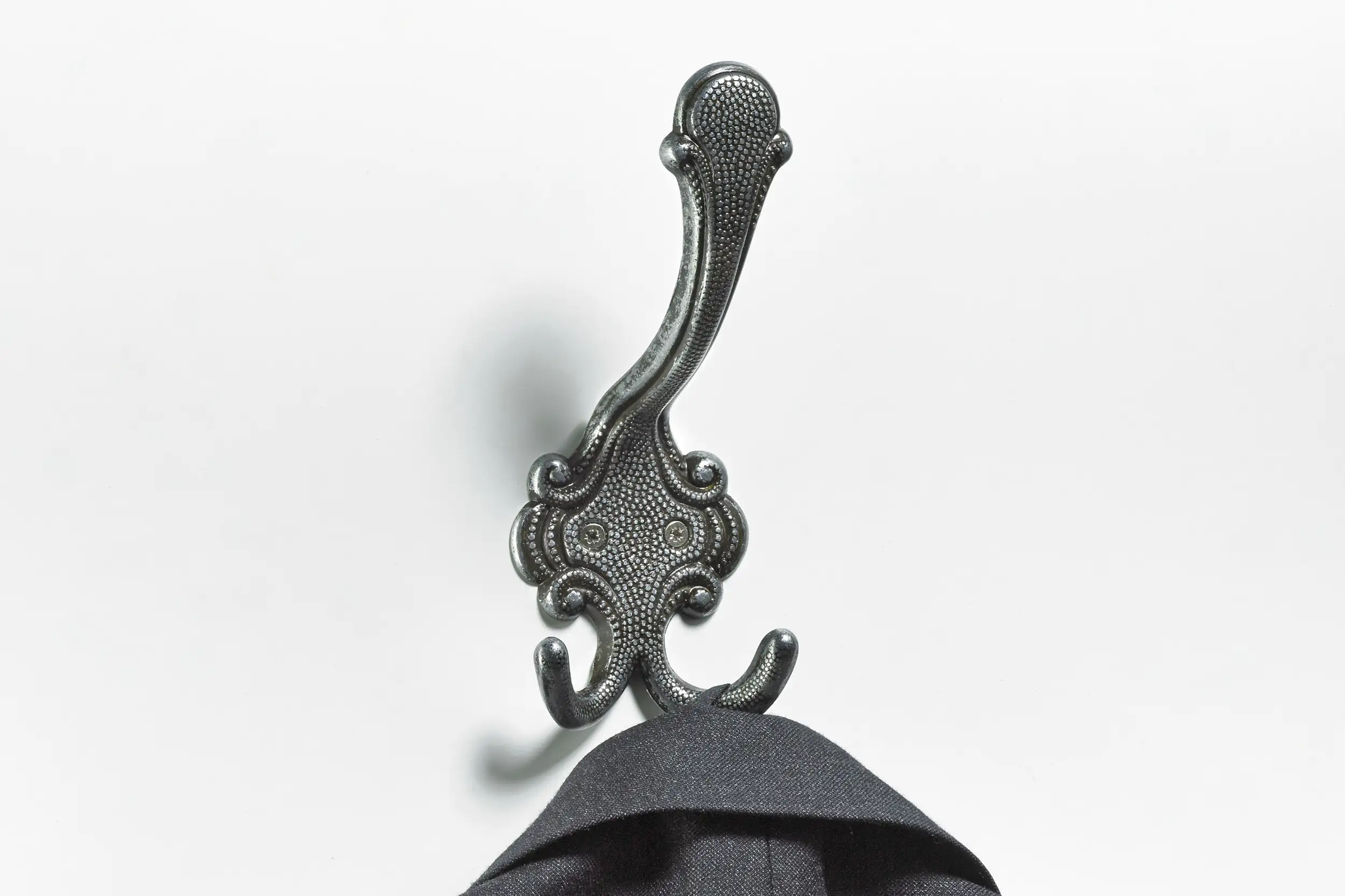 Hettich Hut- & Mantelhaken 14,5 x 5,8 x 7 cm  brüniert silber - 1 Stück Hettich Hut- & Mantelhaken 14,5 x 5,8 x 7 cm  brüniert silber - 1 Stück