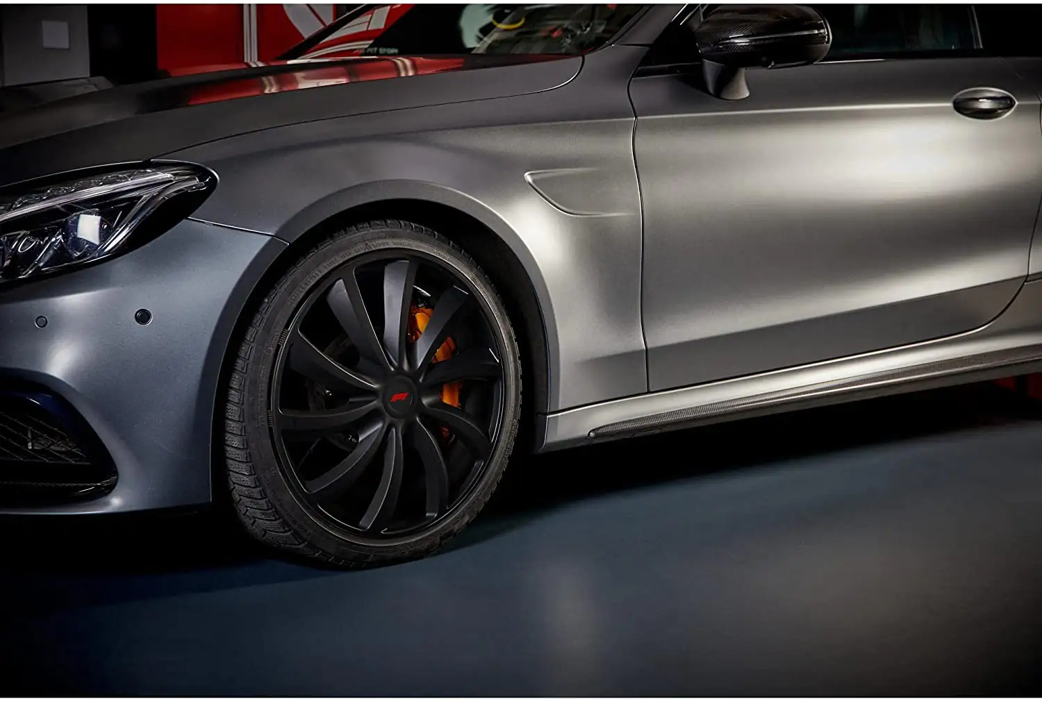 Fomula1 Radzierblenden Set WC162 40 cm (16 Zoll) schwarz 4 Stück