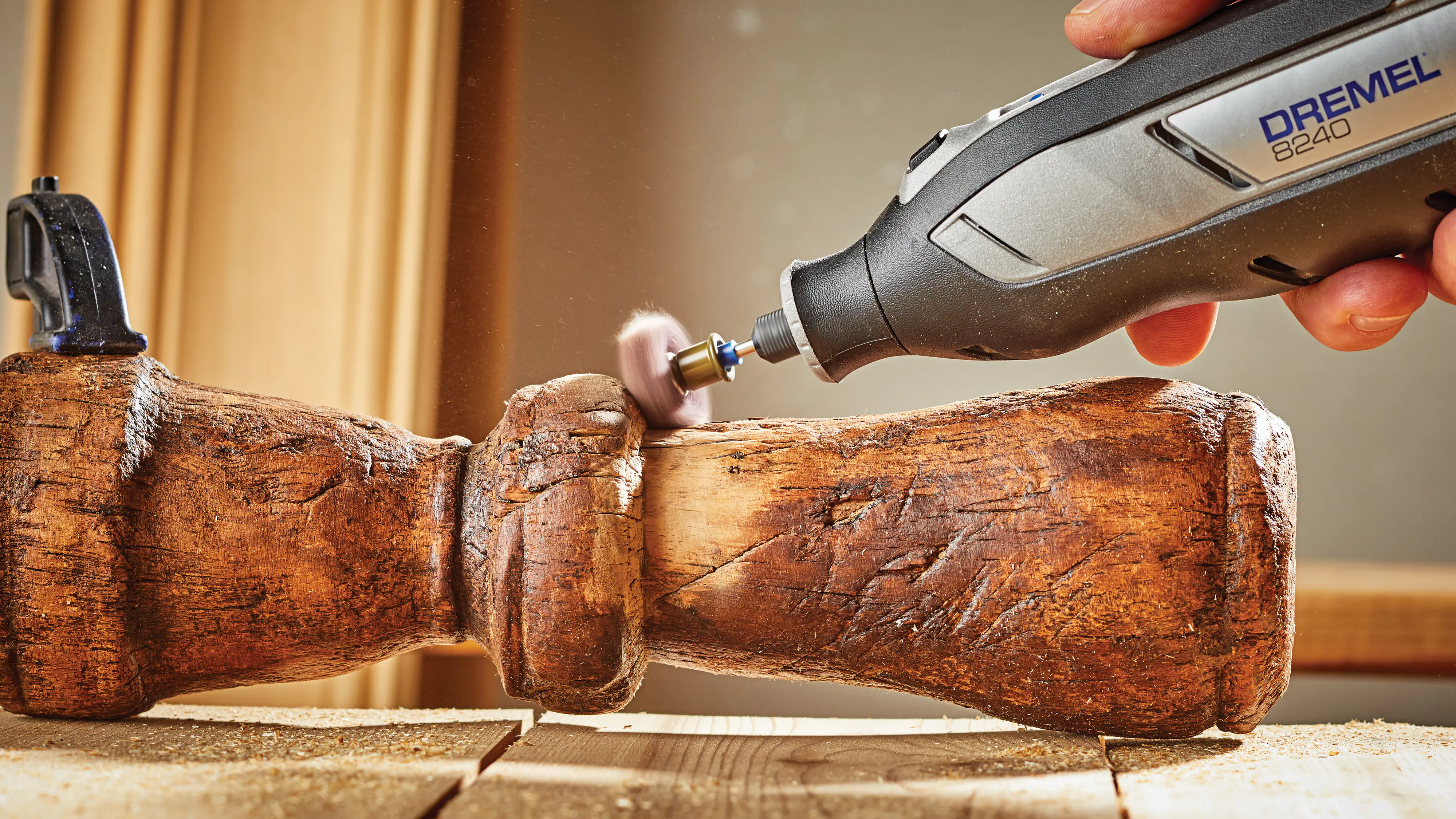 Dremel Akku-Multifunktionswerkzeug 8240-5/65 Platinum+ 12V mit Aufbewahrungskoffer