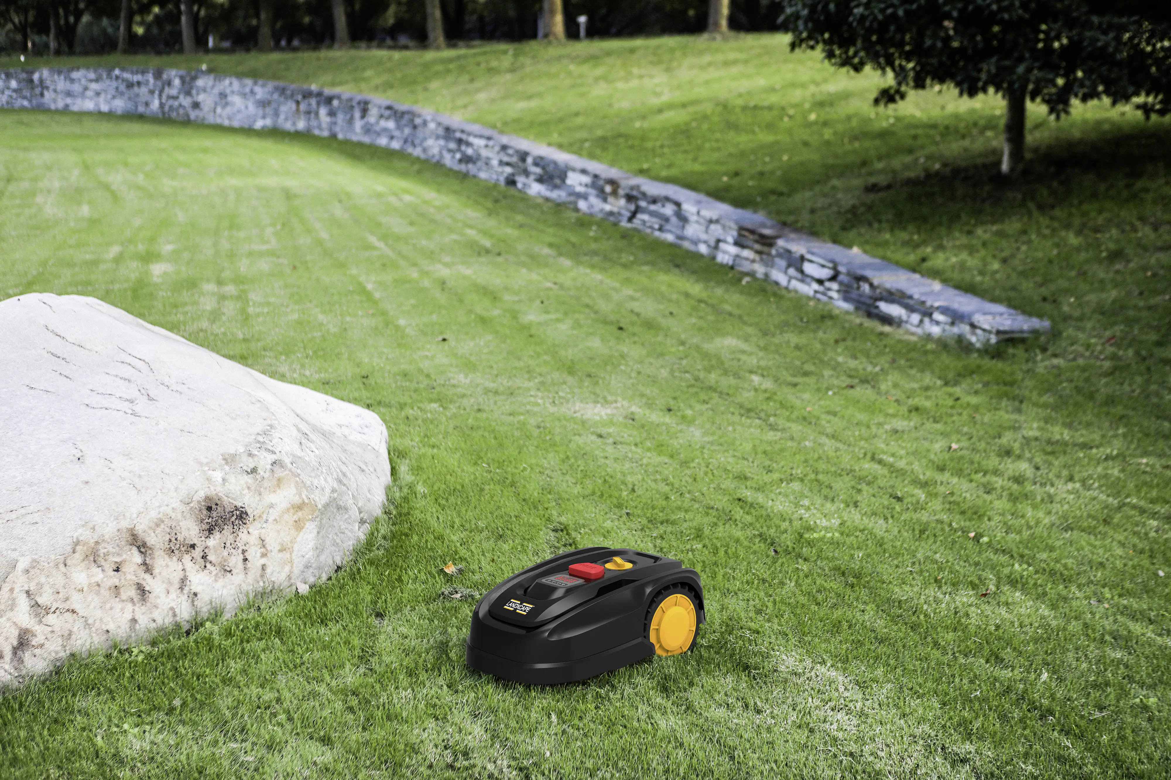 Landxcape Mähroboter LX799 16 cm Schnittbreite für 300 m² Landxcape Mähroboter LX799 16 cm Schnittbreite für 300 m²