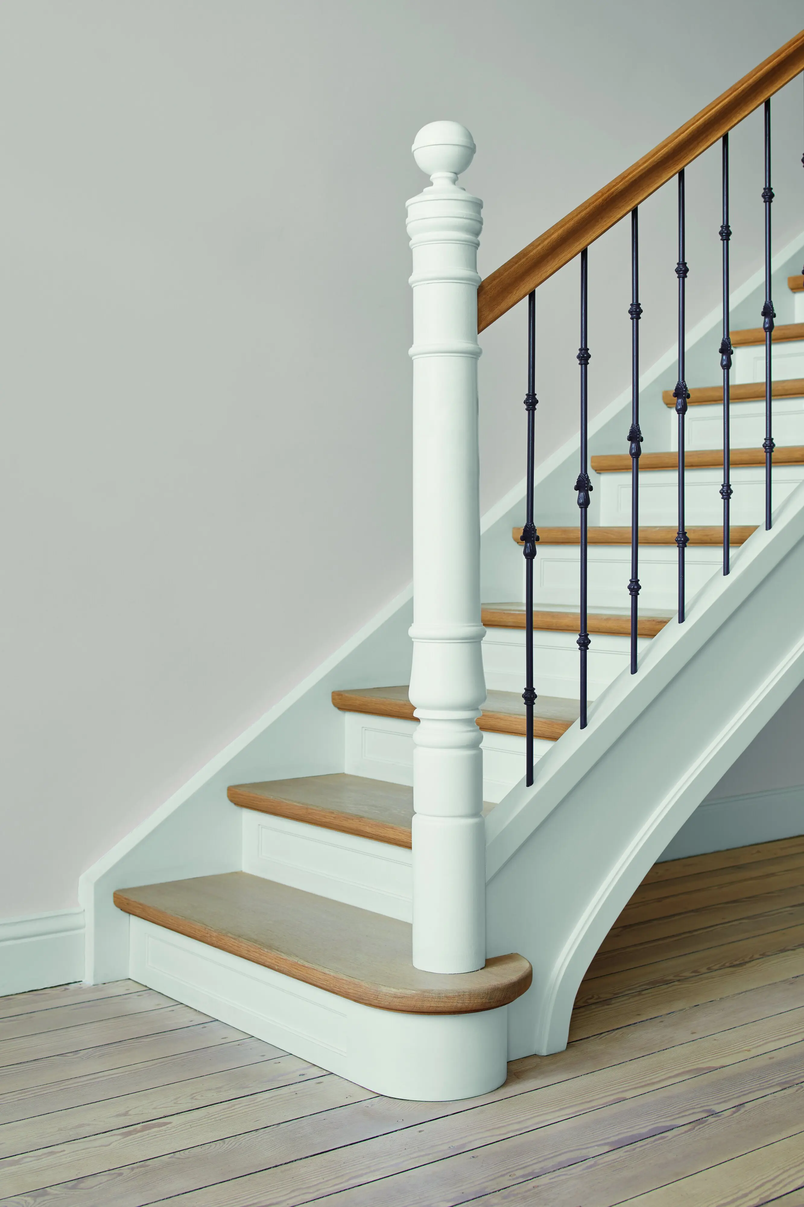 Alpina Feine Farben Lack No. 04 Zeit der Eisblumen - blassgrau  750 ml