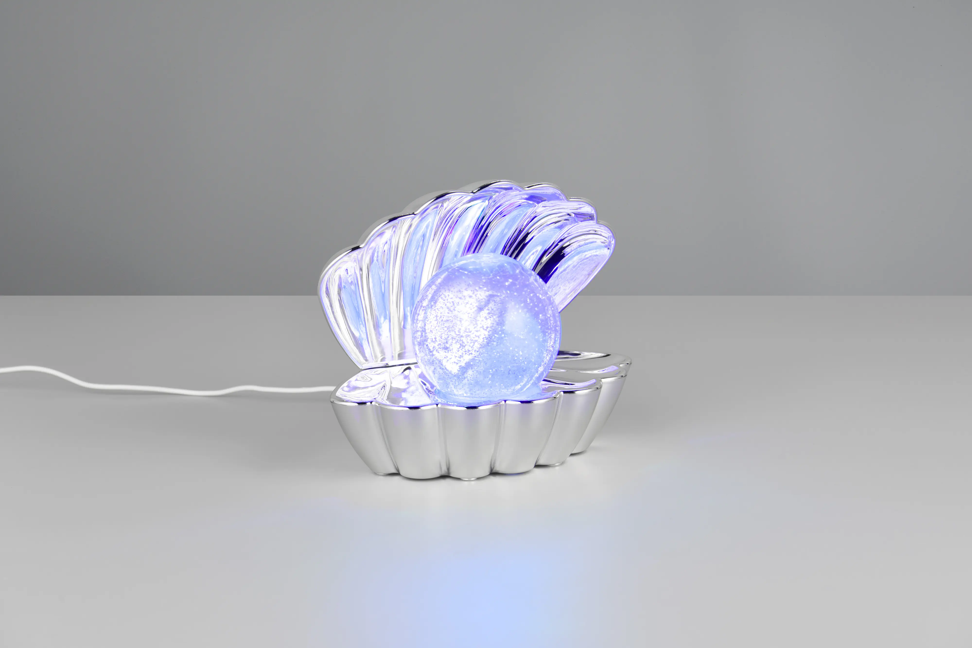 Reality LED Tischleuchte Shelly mit Glitzerkugel 18 x 15 cm RGB chrom Reality LED Tischleuchte Shelly mit Glitzerkugel 18 x 15 cm RGB chrom