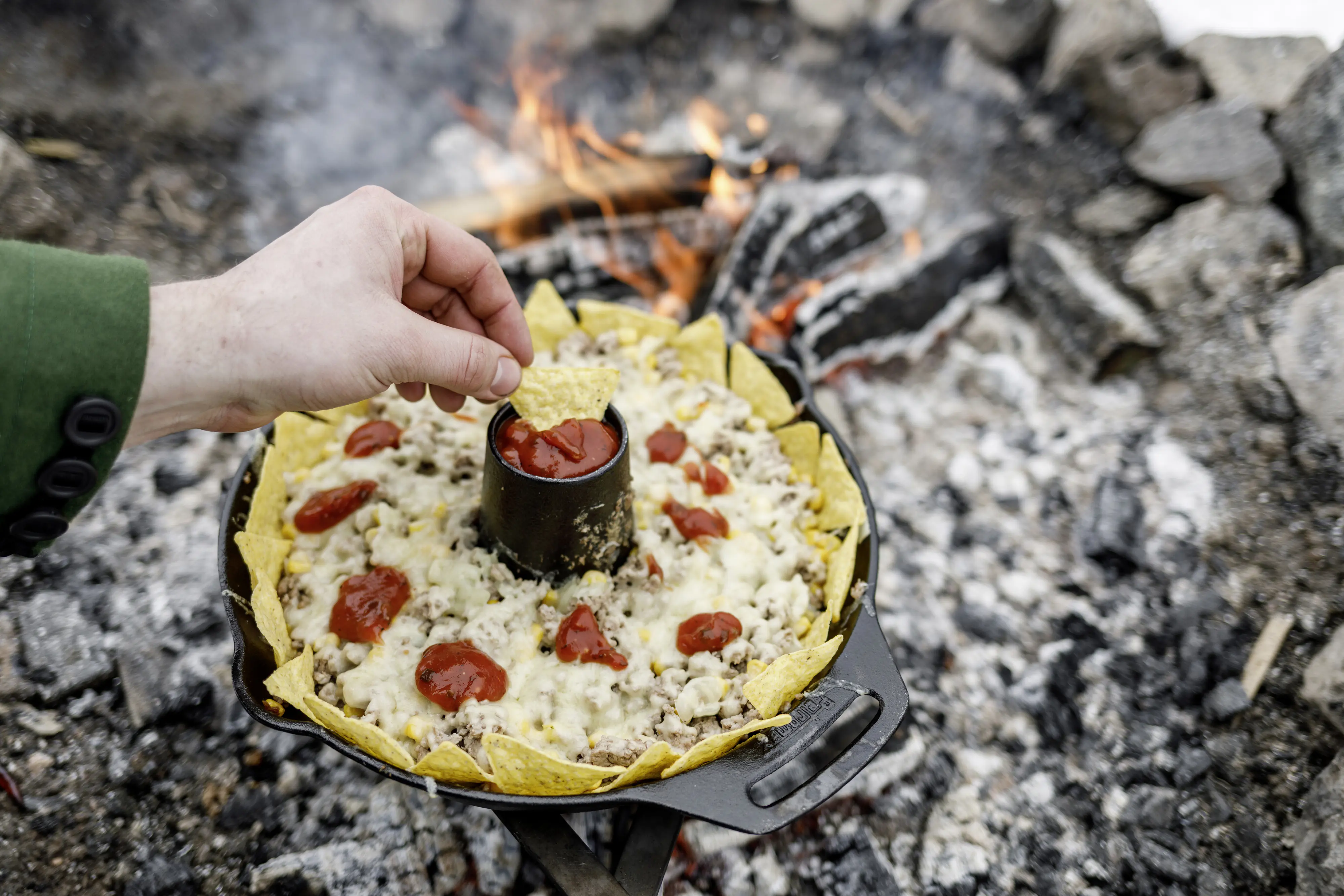 Petromax Feuerpfanne fp25h Gusseisen Ø 25 cm mit zwei Henkeln