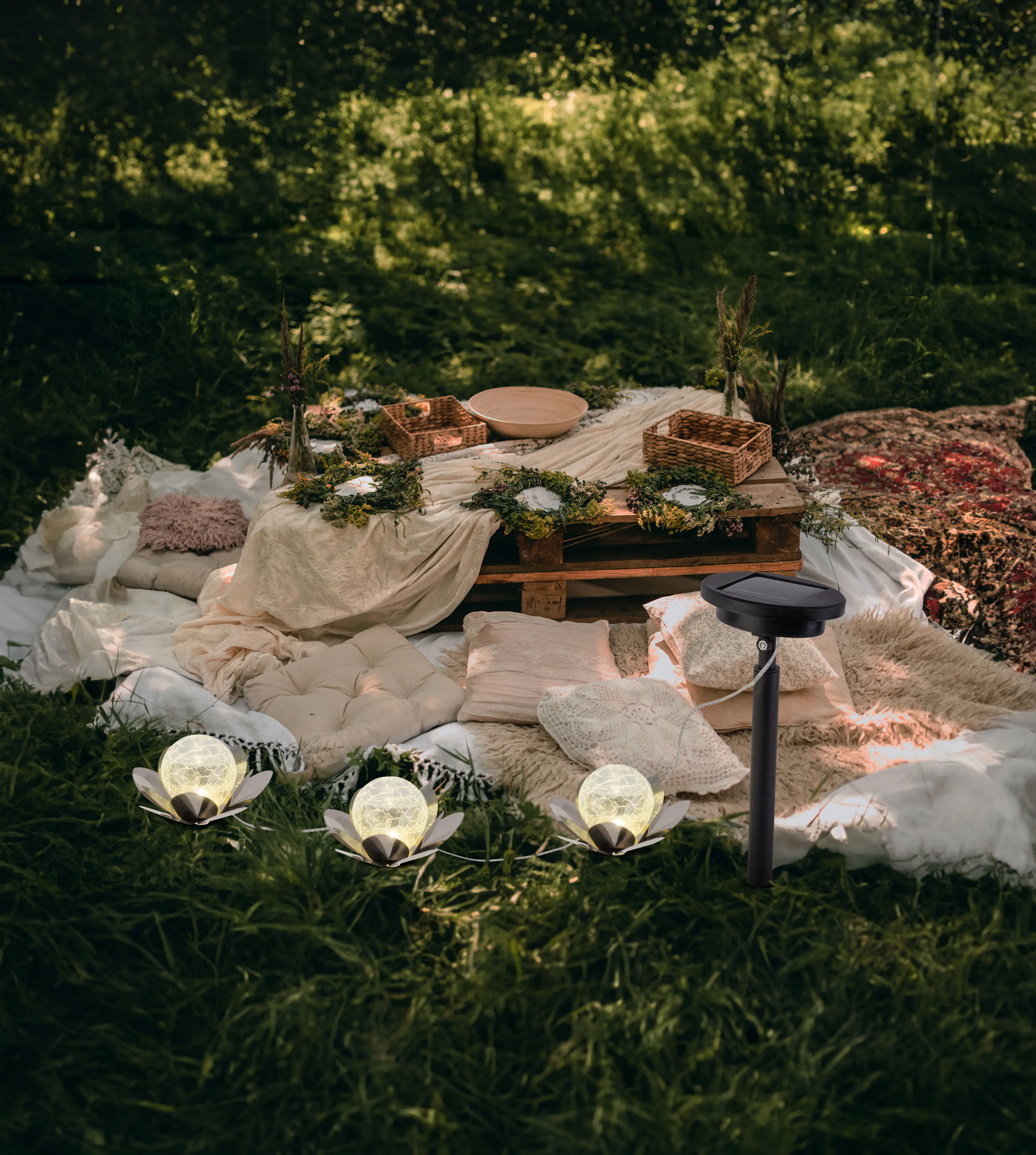 Light & More LED Solarleuchte Seerose 3er Set Light & More LED Solarleuchte Seerose 3er Set