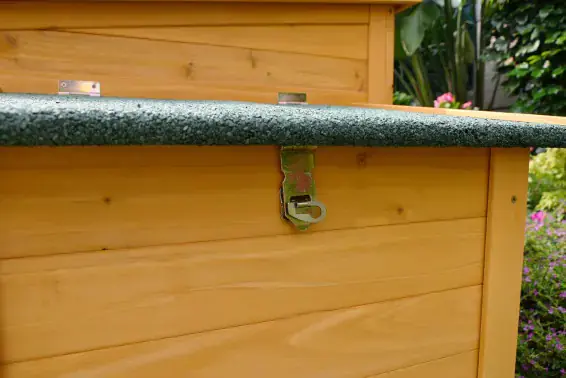 TrendLine Hühnerhaus Emma mit Bodenwanne 146 x 74 x 80 cm natur