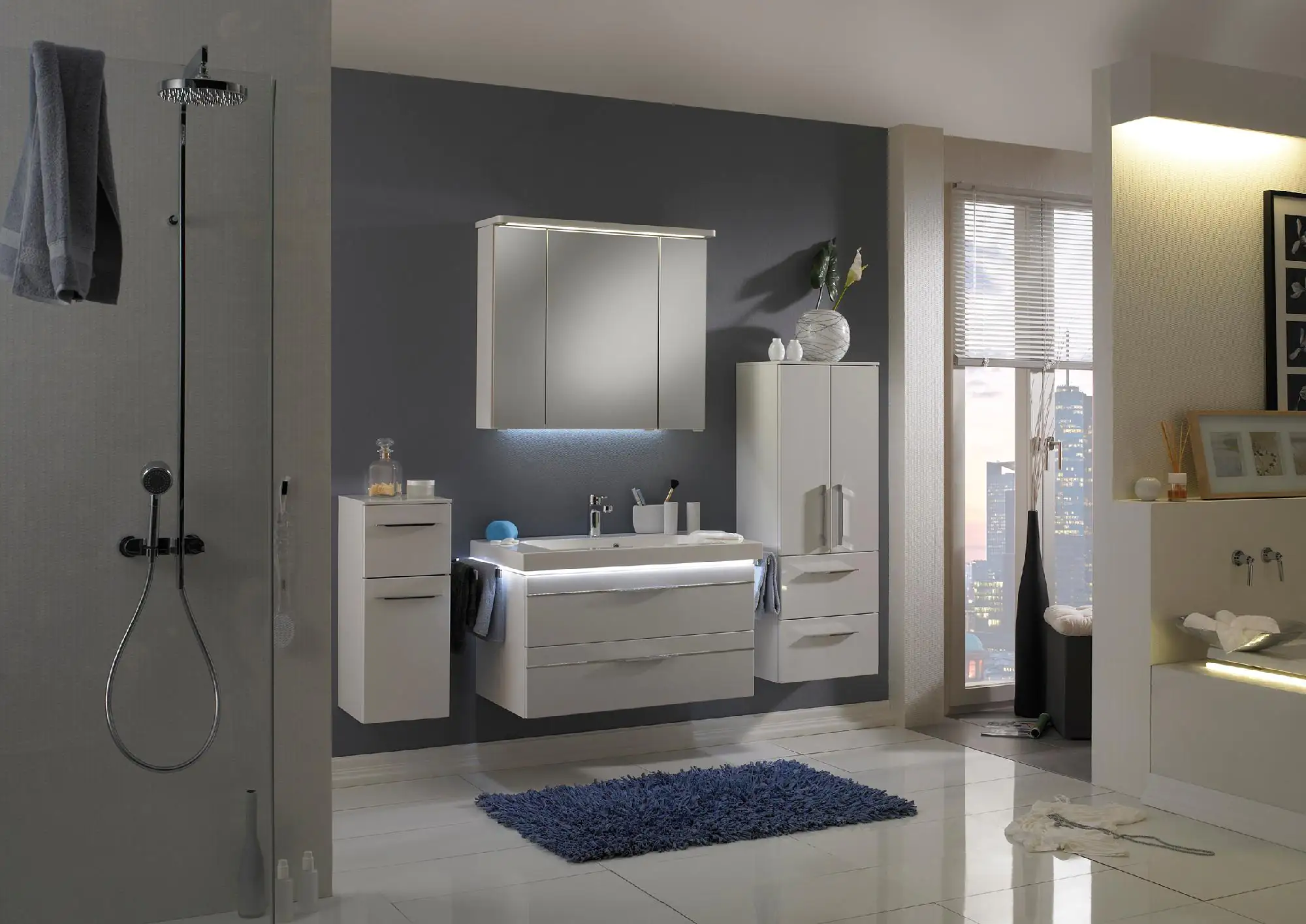 Pelipal Badmöbel-Set Balto Weiß Hgl/Weiß Glanz mit Leuchtfuge + Kranz-Leuchte 182 cm