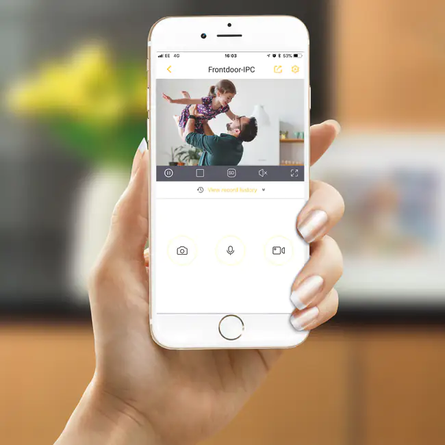 Yale WiFi Innenkamera Full HD Schwenk- und Neigefunktion schwarz