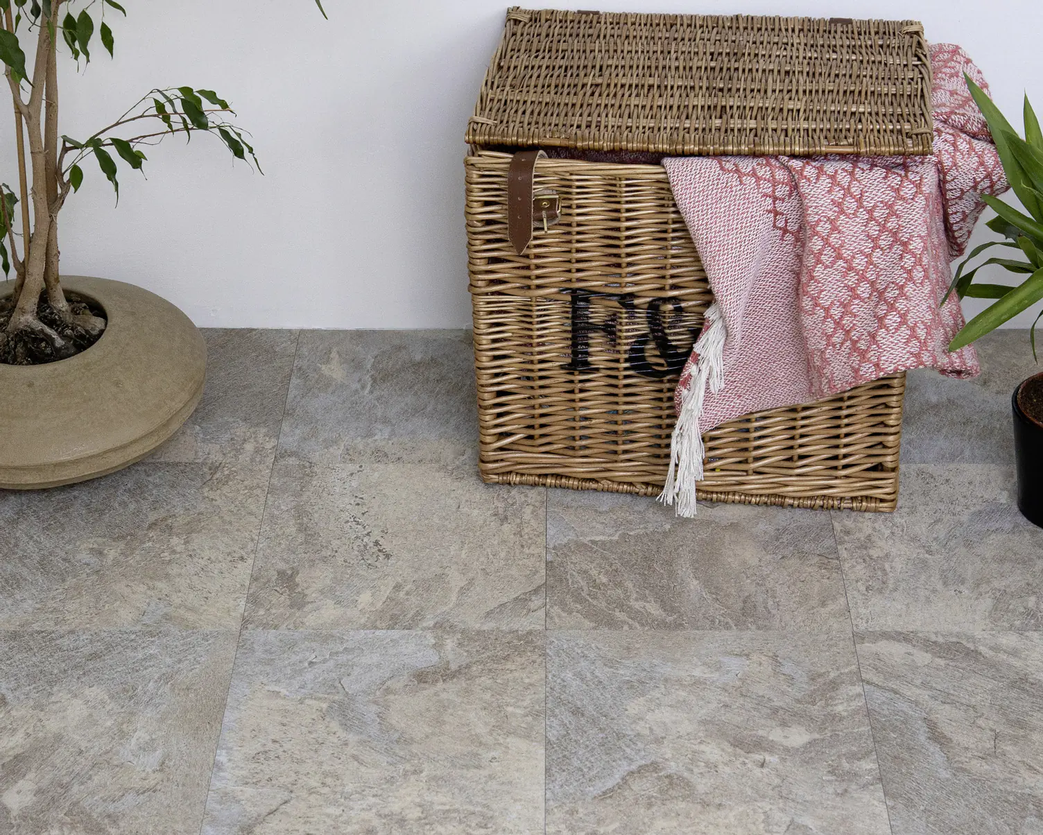 d-c-fix Bodenfliesen selbstklebend Light Slate im 11er Set 30,5 cm x 30,5 cm d-c-fix Bodenfliesen selbstklebend Light Slate im 11er Set 30,5 cm x 30,5 cm