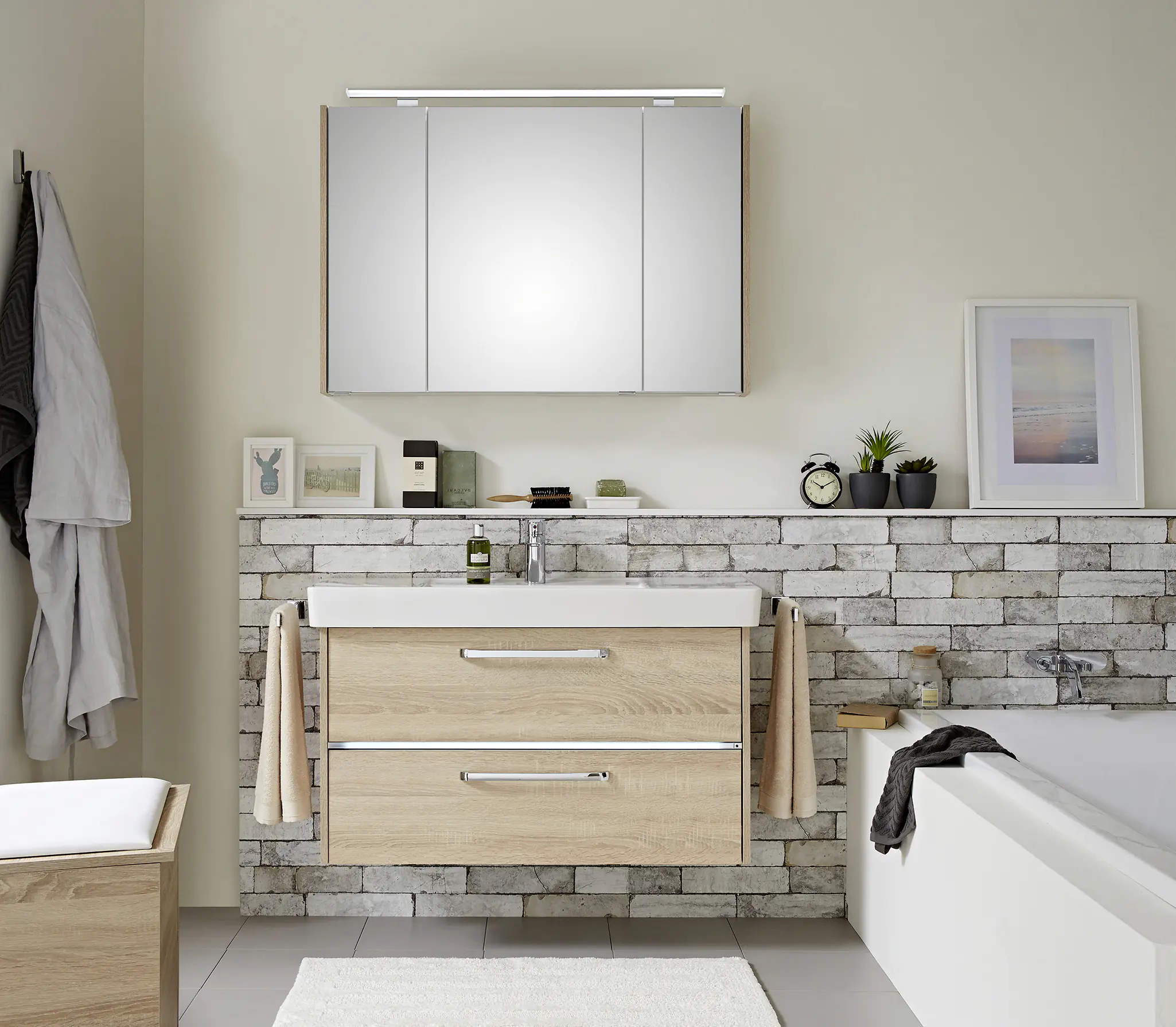 Primaster Badblock Berlin eiche natur mit LED-Aufsatzleuchte 105 cm