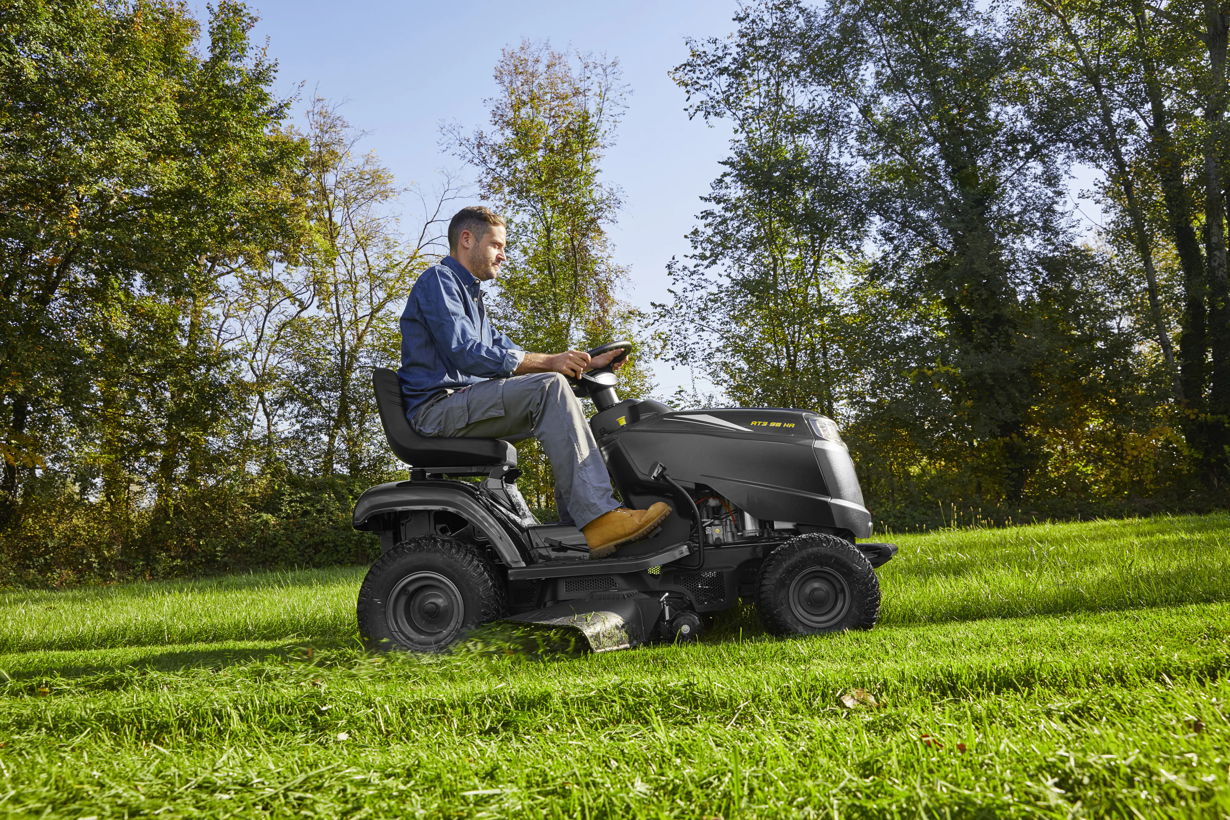 Alpina Rasentraktor AT3 98 HA 7,1 kW, 98 cm Schnittbreite, inkl. Mulchkit