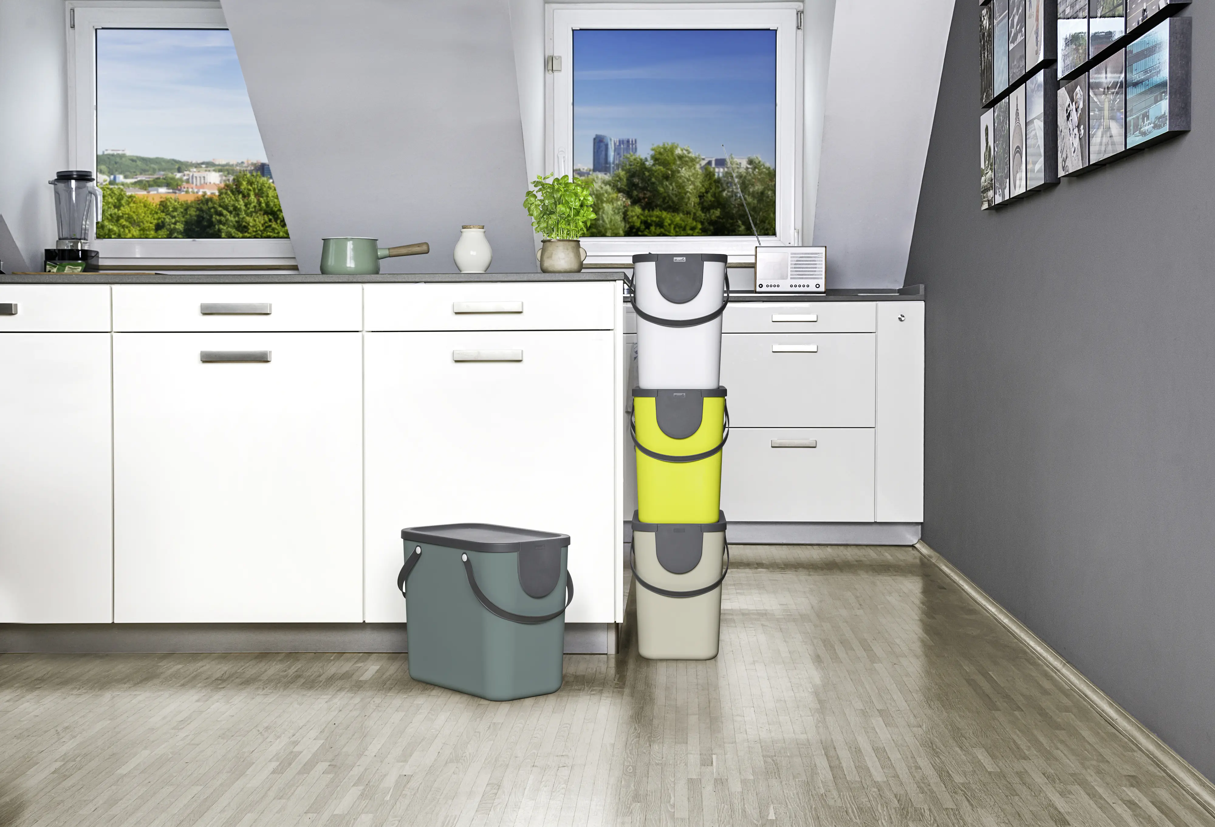 Rotho Mülltrennungssystem Albula 25 L mistletoe white Recyclingbehälter Rotho Mülltrennungssystem Albula 25 L mistletoe white Recyclingbehälter