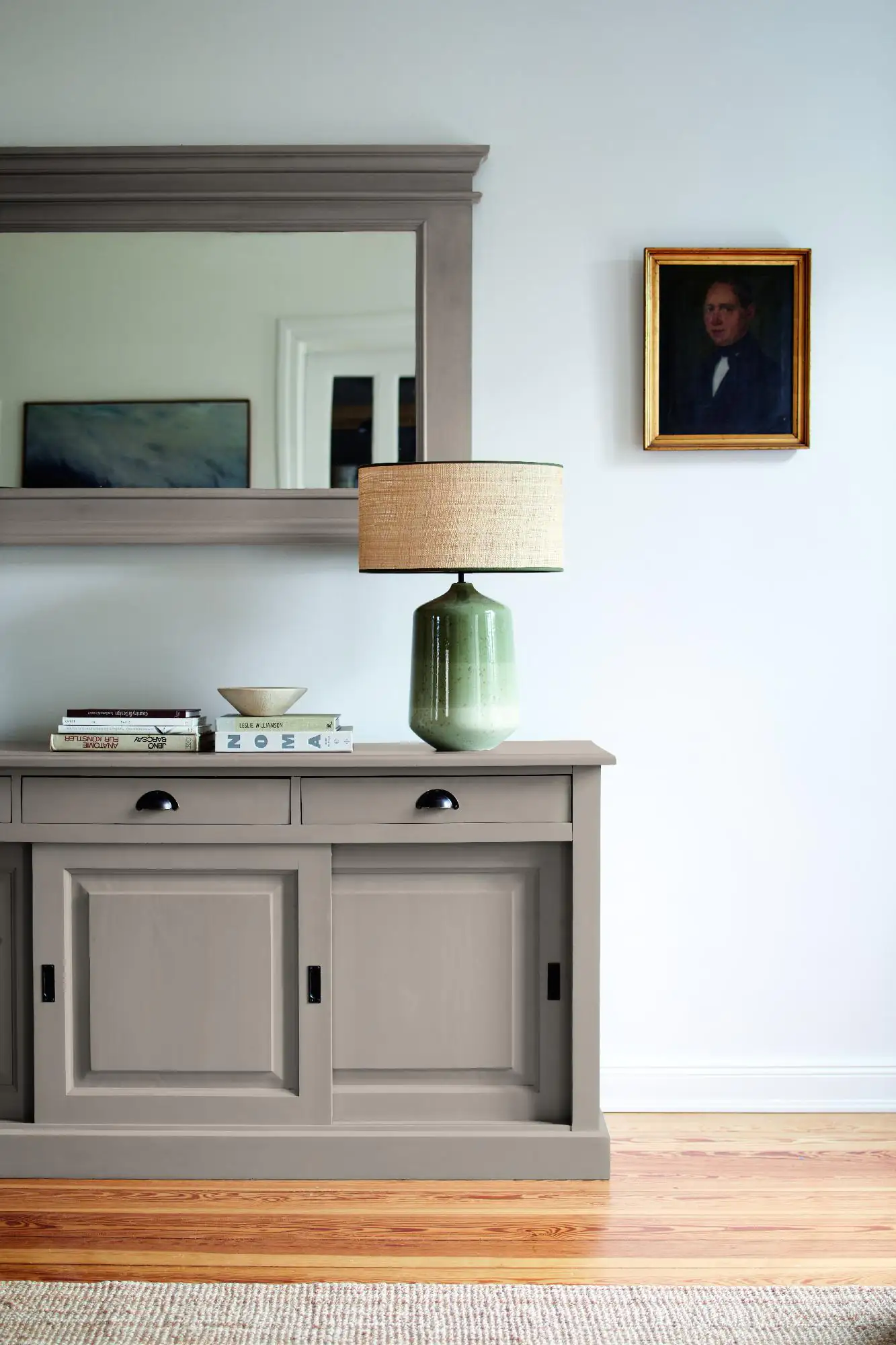 Alpina Feine Farben Lack No. 06 Dächer von Paris  taupe edelmatt 750 ml Alpina Feine Farben Lack No. 06 Dächer von Paris  taupe edelmatt 750 ml