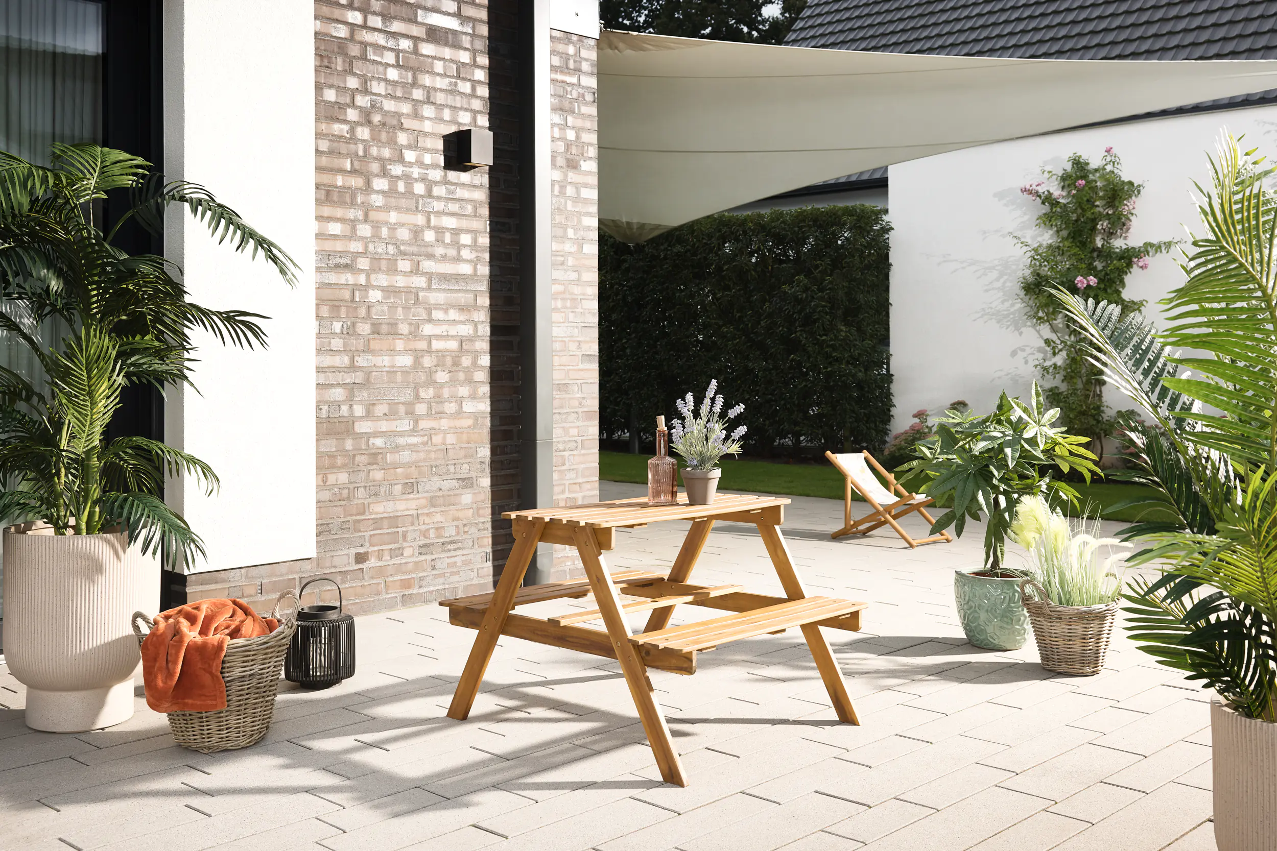 Kindersitzgruppe Mia mit Sonnenschirm holz