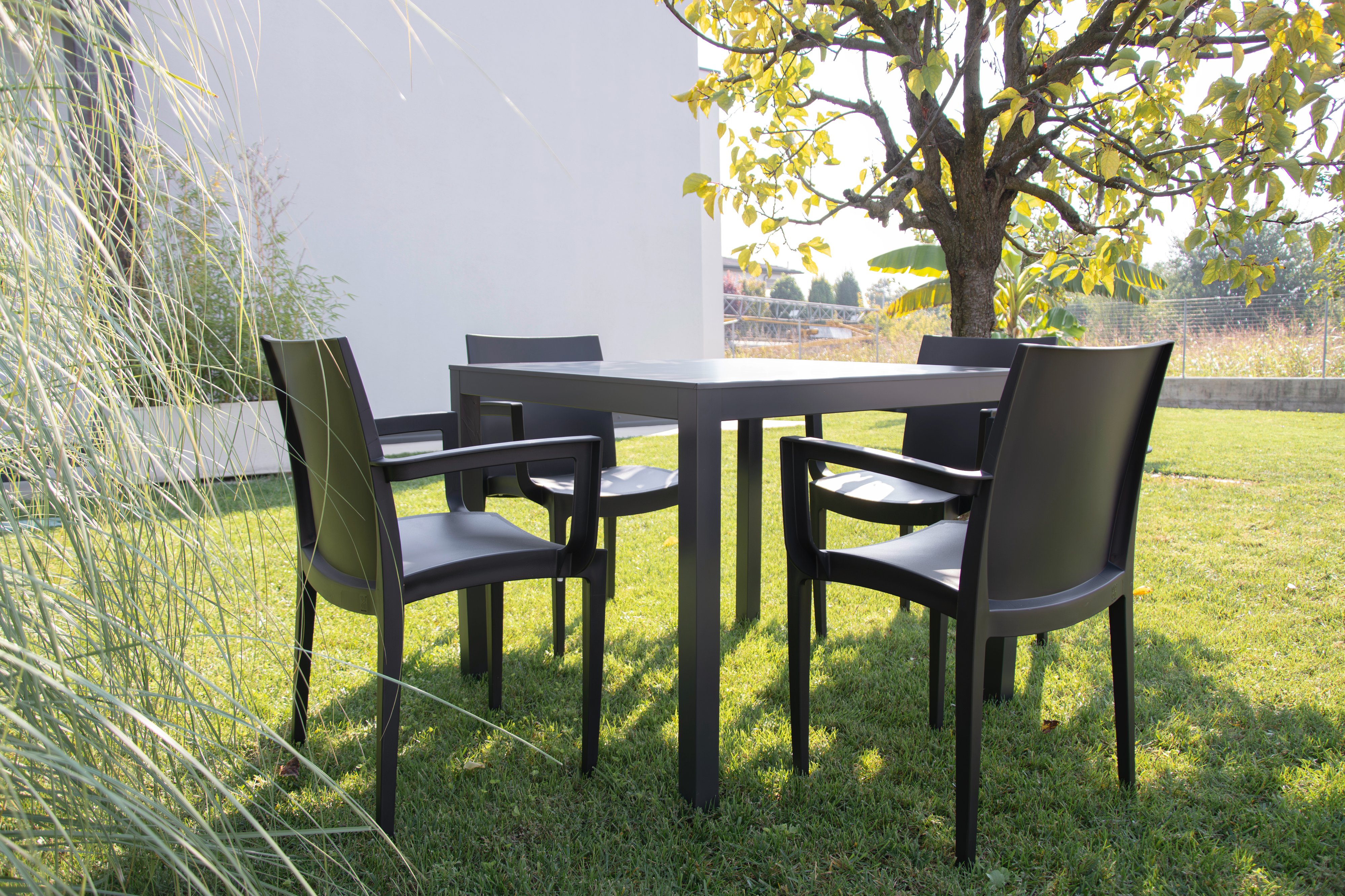 Grandsoleil Gartenstuhl Kunststoff Venice mit Armlehne anthrazit