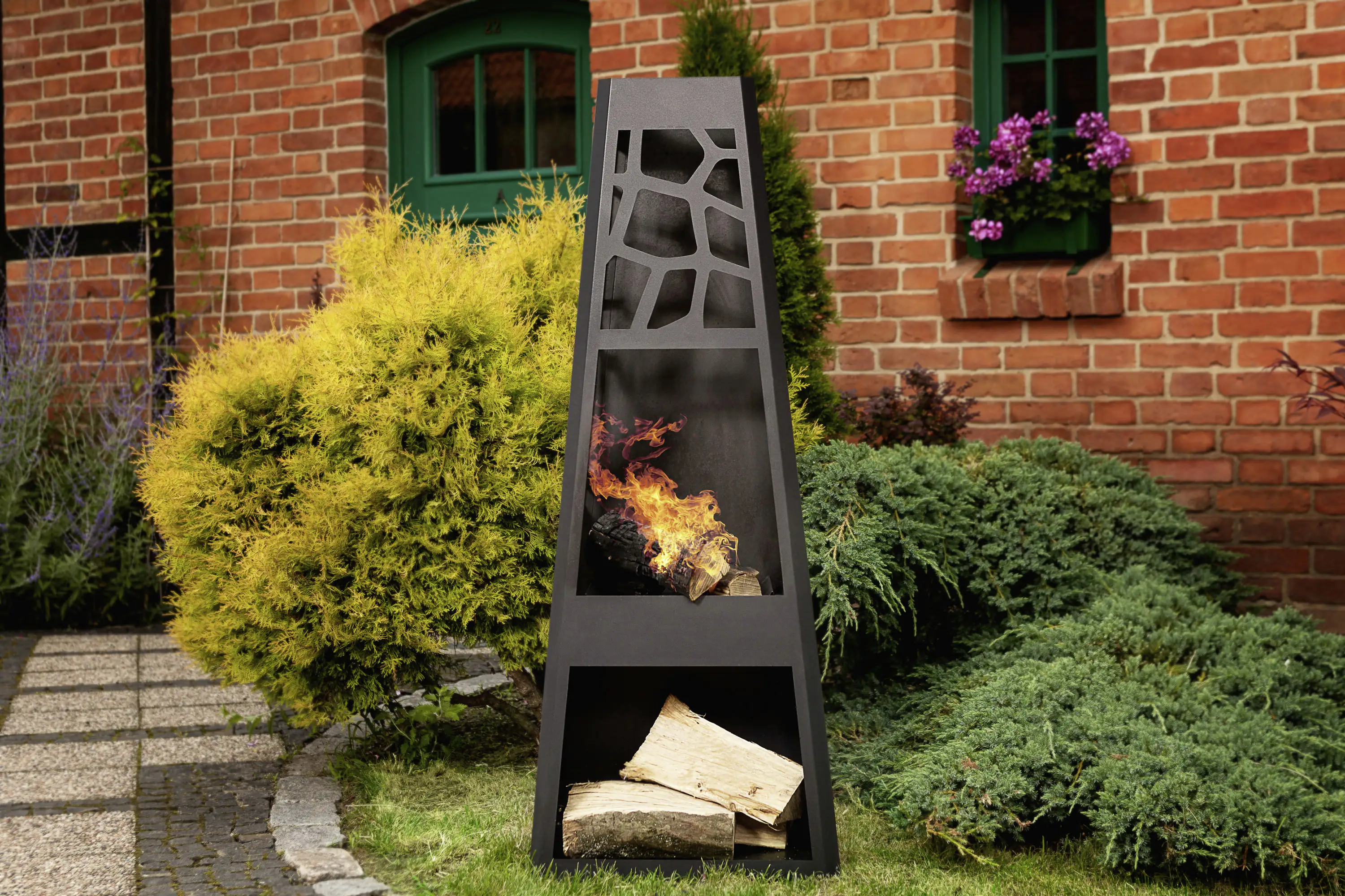 Dobar Metall-Gartenkamin mit Stauraum schwarz 48 x 30,5 x 124 cm