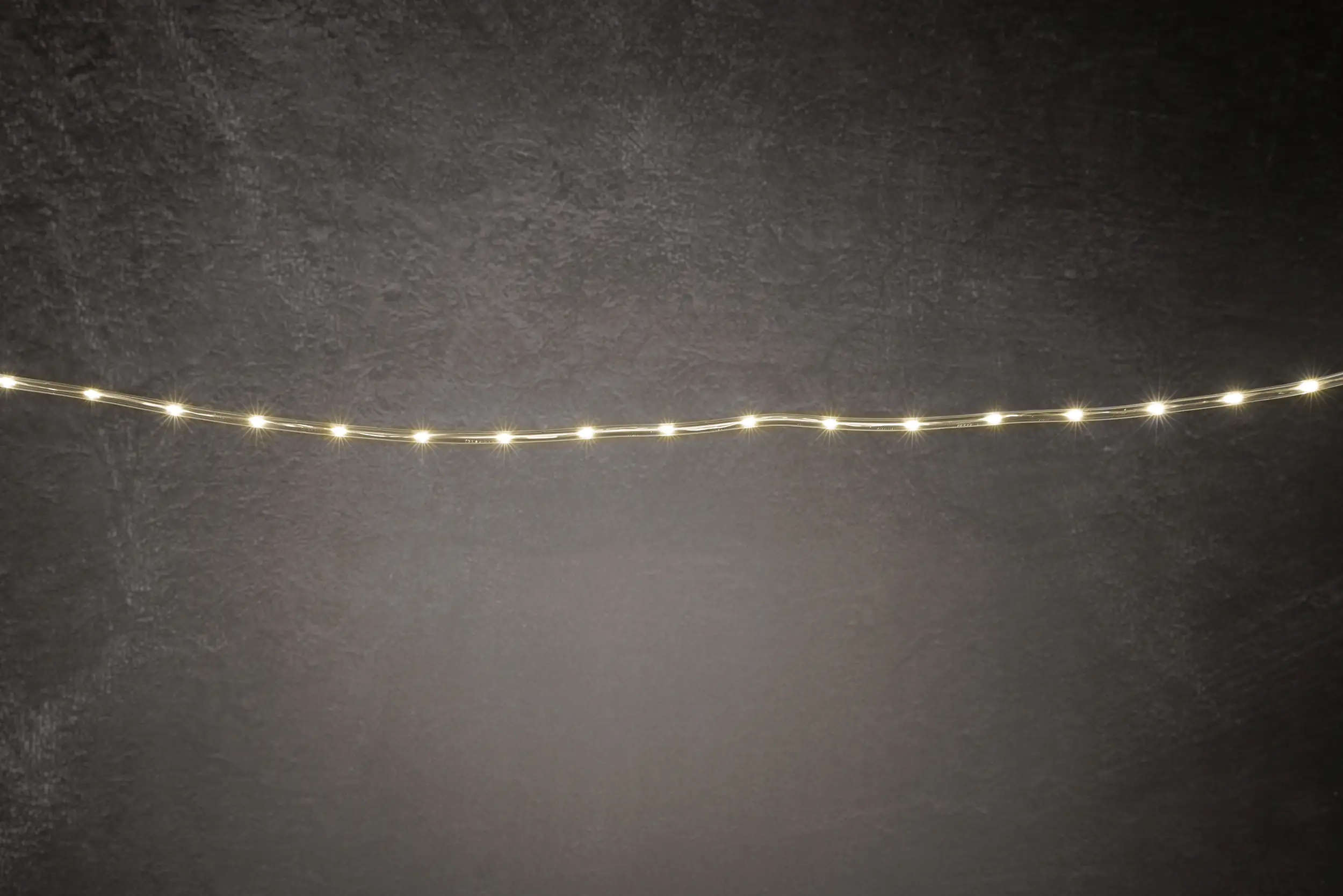 TrendLine LED-Lichterschlauch Mini Außen 10 m warmweiß mit Timer, 8 Lichteffekten TrendLine LED-Lichterschlauch Mini Außen 10 m warmweiß mit Timer, 8 Lichteffekten