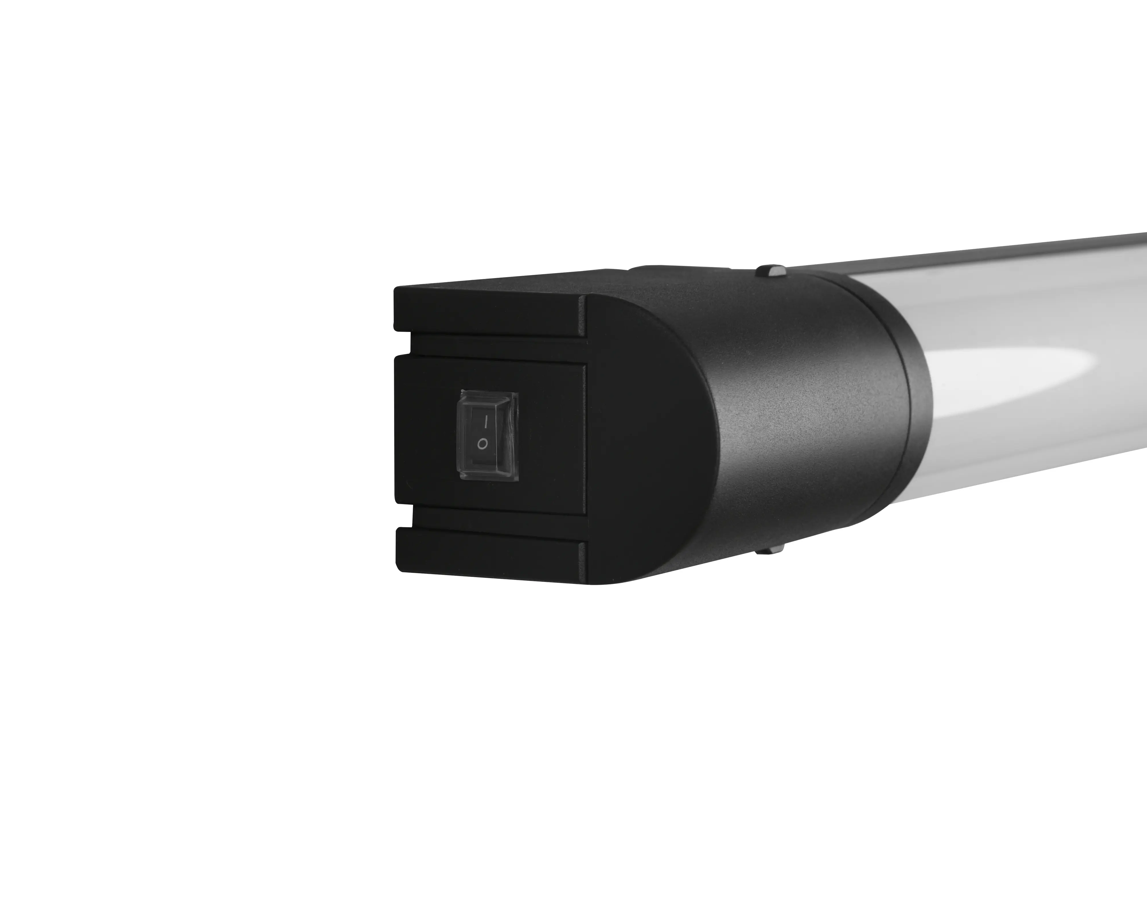 Trio LED-Wandleuchte Piera schwarz matt Steckdose warmweiß