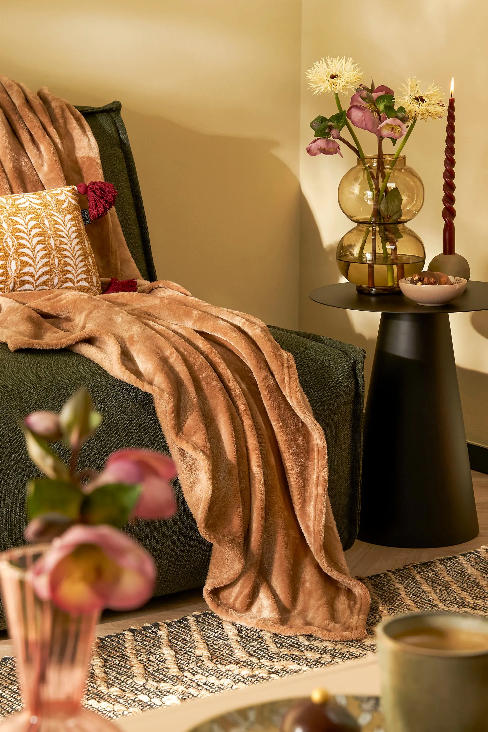 Mica Decorations Fleecedecke Famke 130 x 180 cm hellbraun