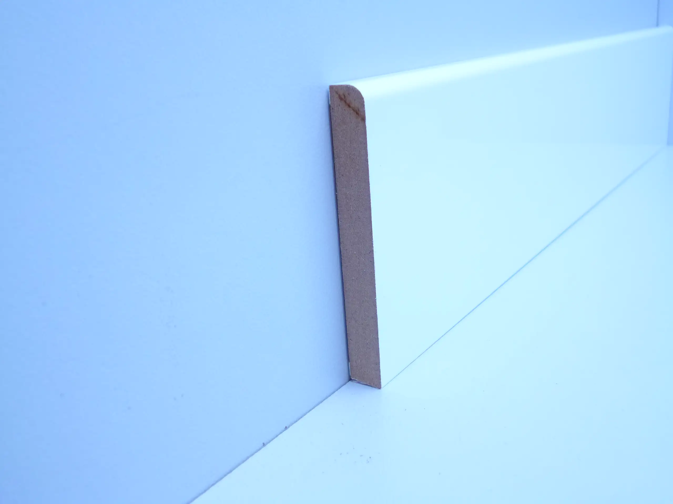 B.S. Bauprogramm Sockelleiste 250 cm 80 x 10 mm Weiß hochglanz