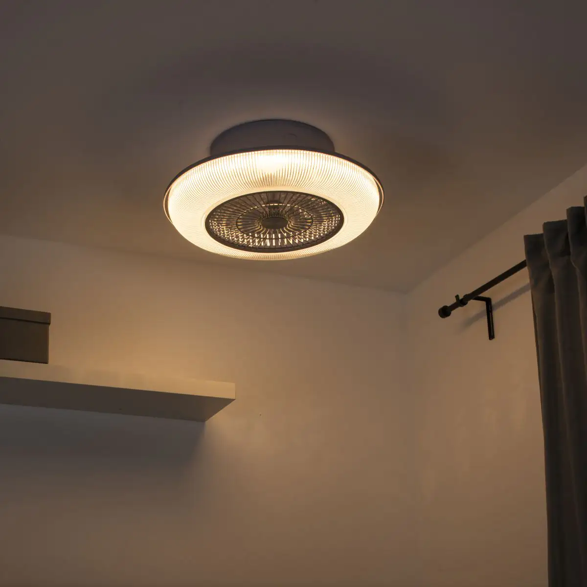 Leuchten Direkt LED Deckenleuchte Dion mit Ventilator Ø 57,5 cm RGB Leuchten Direkt LED Deckenleuchte Dion mit Ventilator Ø 57,5 cm RGB