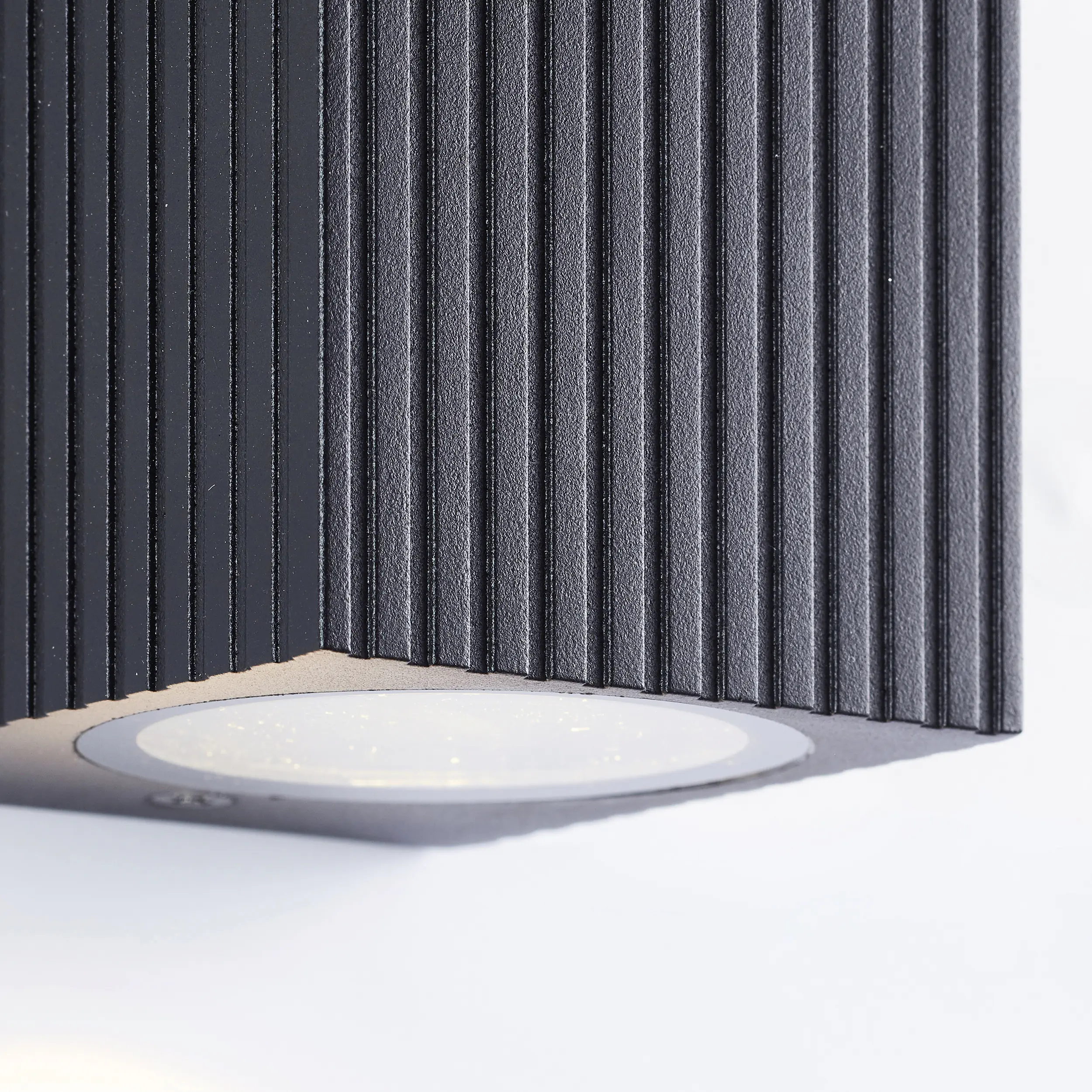 Brilliant Außenwandleuchte Jelani 10 x 7,8 cm schwarz