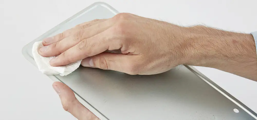 Fischer Montagestreifen Doppelseitige Klebestrips auf der Rolle.