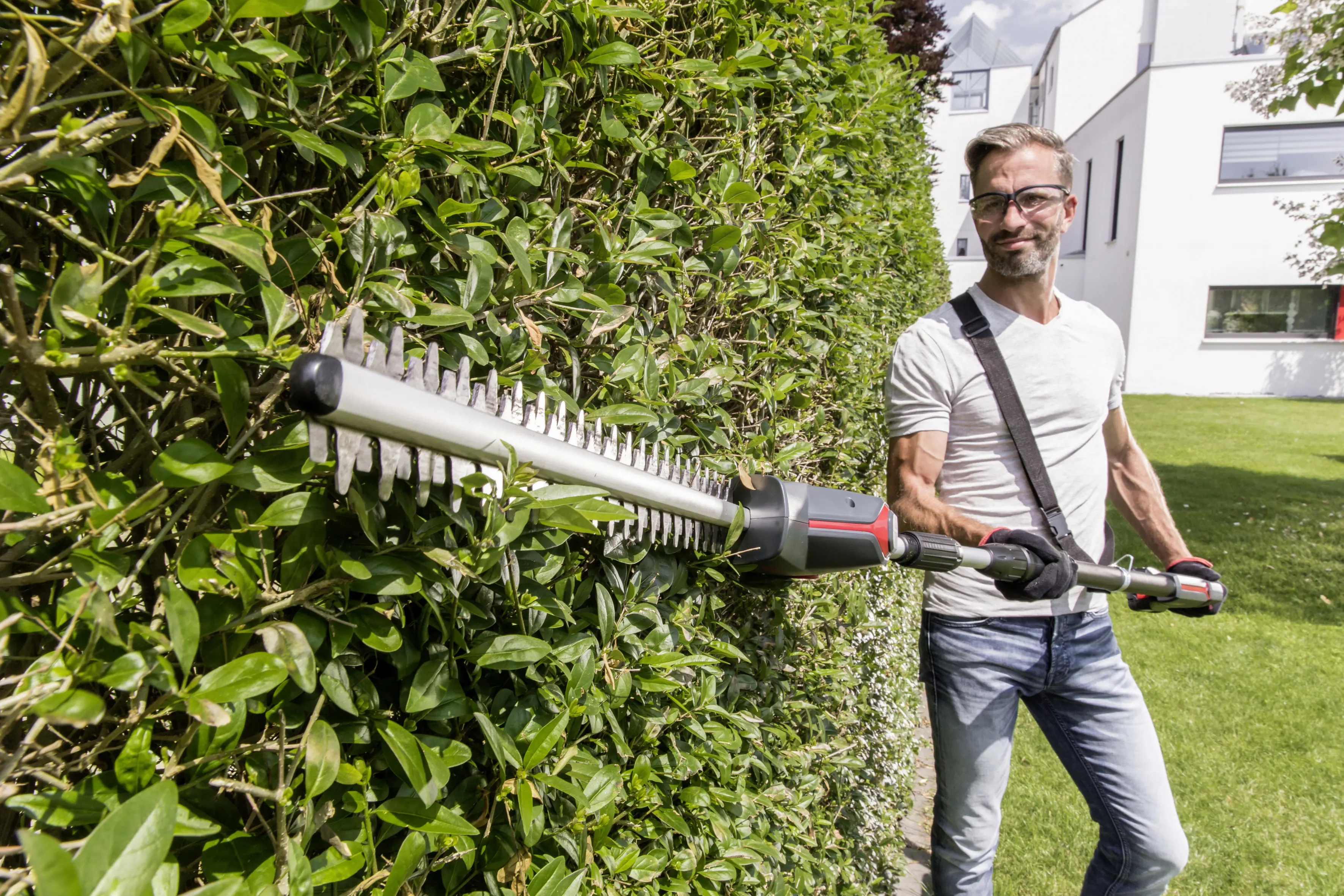 AL-KO Akku-Stabheckenschere HTA 1845 18 Volt 2,5 Ah mit Akku & Ladegerät
