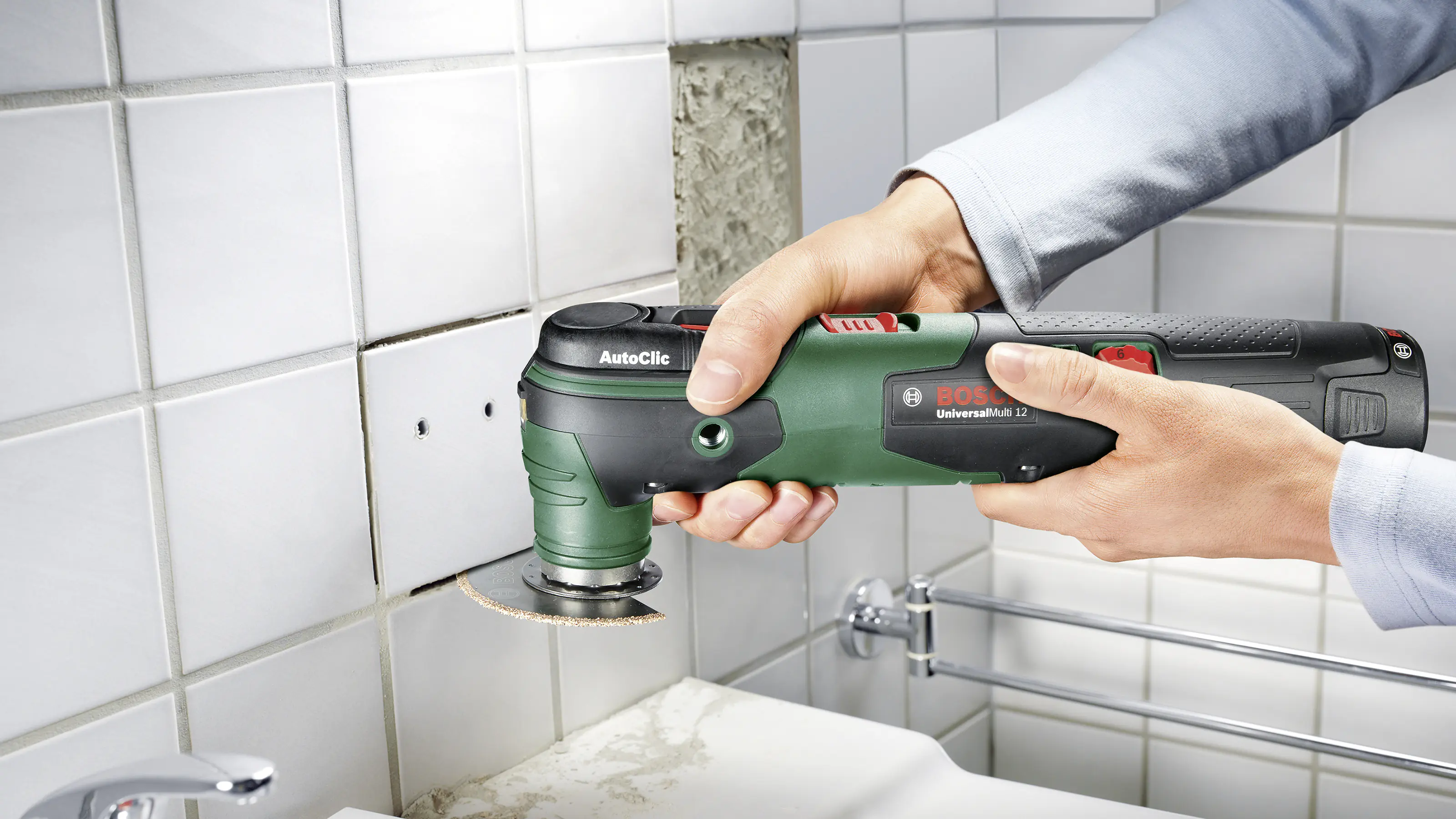 Bosch Akku-Multifunktionswerkzeug UniversalMulti 12 V Bosch Akku-Multifunktionswerkzeug UniversalMulti 12 V