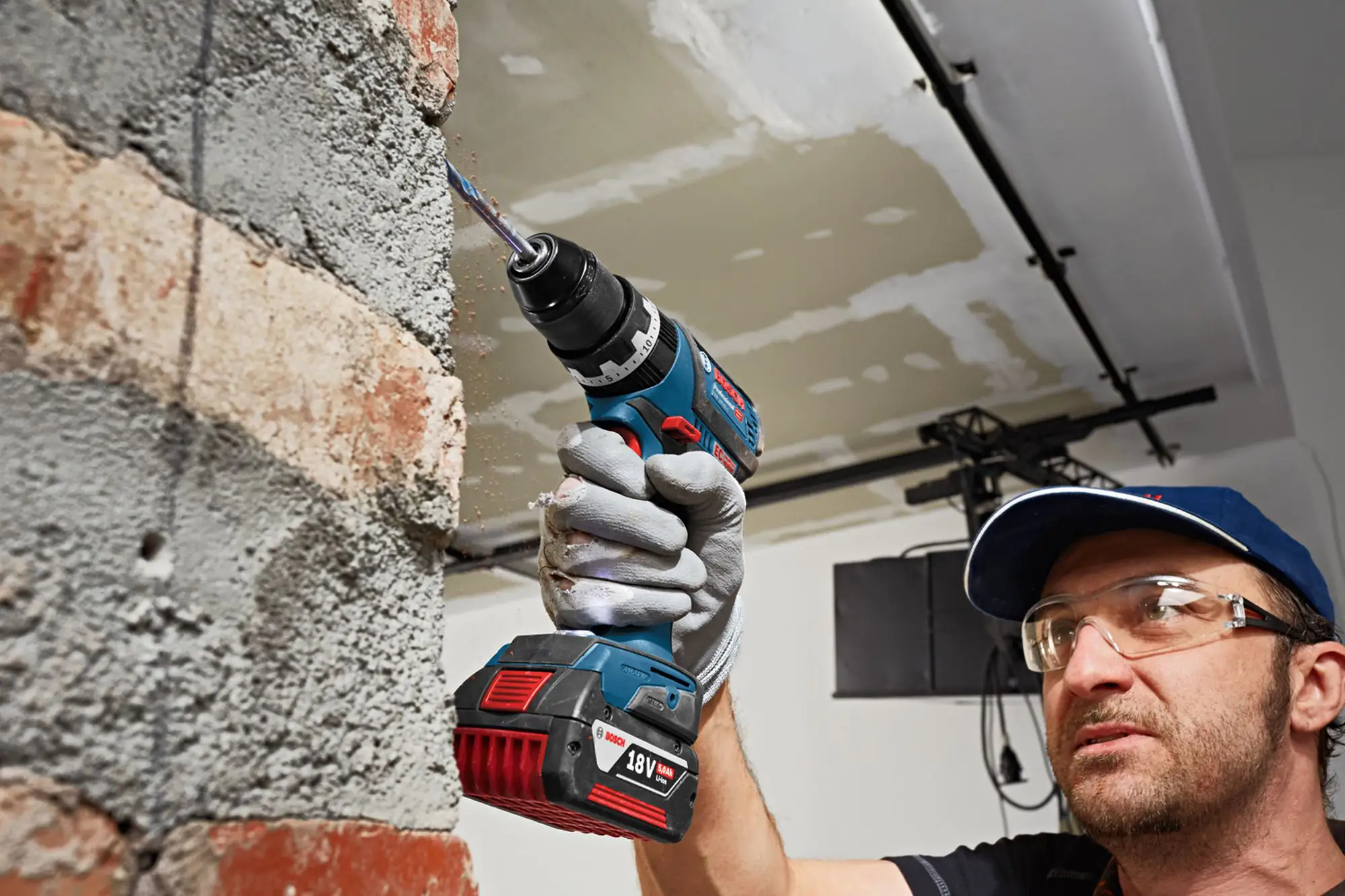 Bosch Professional Akku-Schlagbohrmaschine GSB 18V-60 C 4 Ah Solo Bosch Professional Akku-Schlagbohrmaschine GSB 18V-60 C 4 Ah Solo