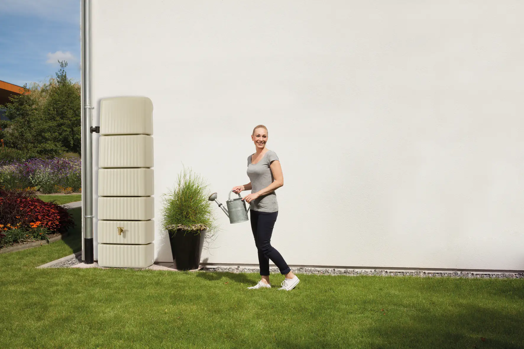 4rain Regenwasser-Wandtank Slim sandbeige 330 l 4rain Regenwasser-Wandtank Slim sandbeige 330 l