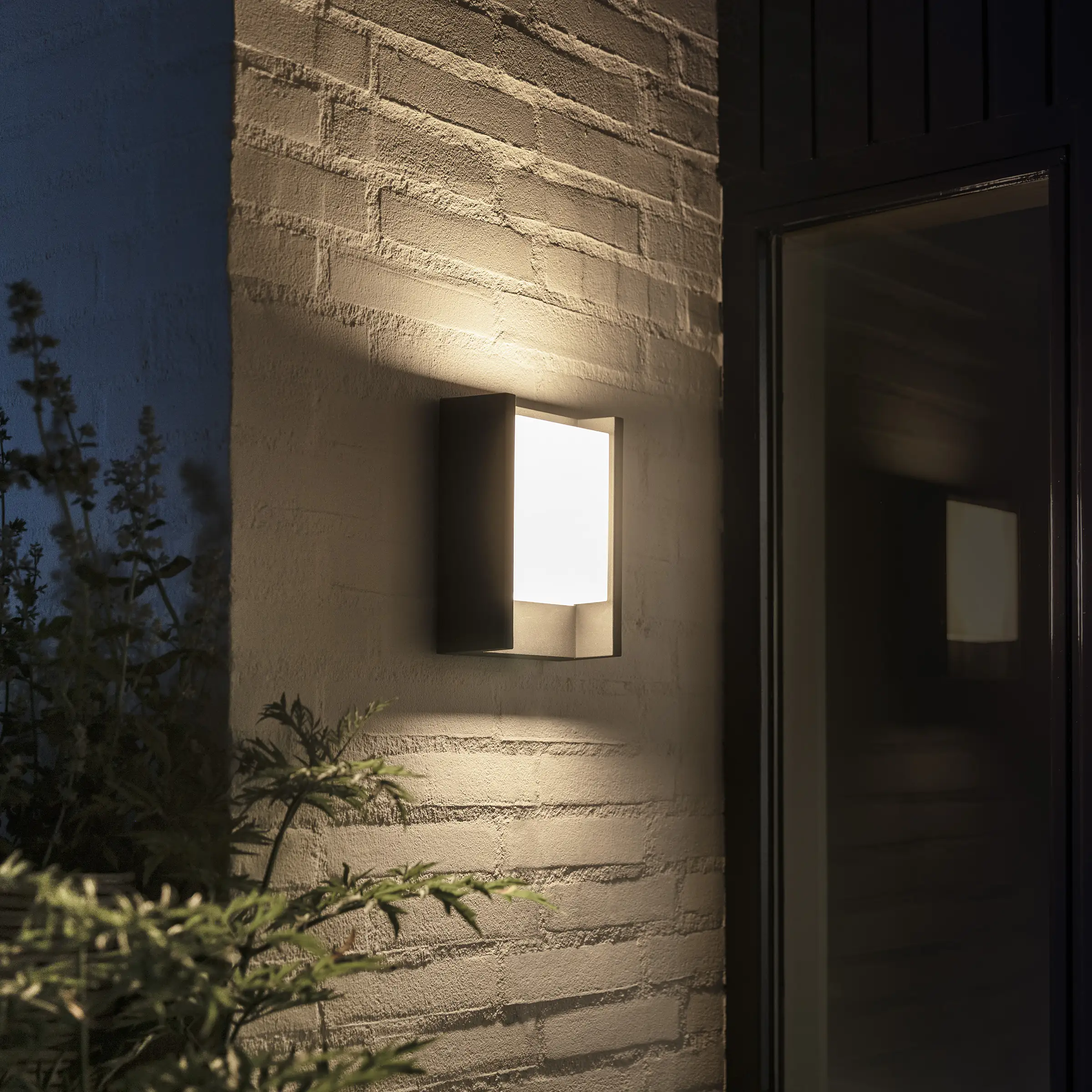 Philips Hue LED Außen-Wandleuchte White Fuzo schwarz warmweiß Philips Hue LED Außen-Wandleuchte White Fuzo schwarz warmweiß